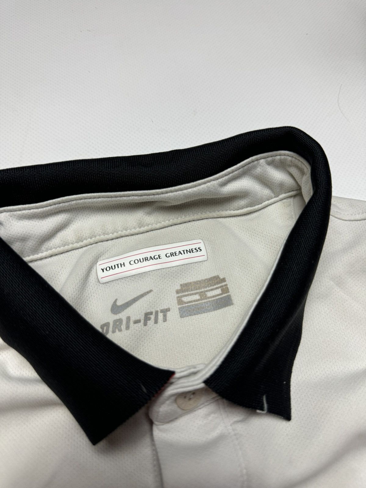 Nike Rare vintage Manchester United Nike soccer jersey Falcao Size US XL / EU 56 / 4 - 12 Thumbnail