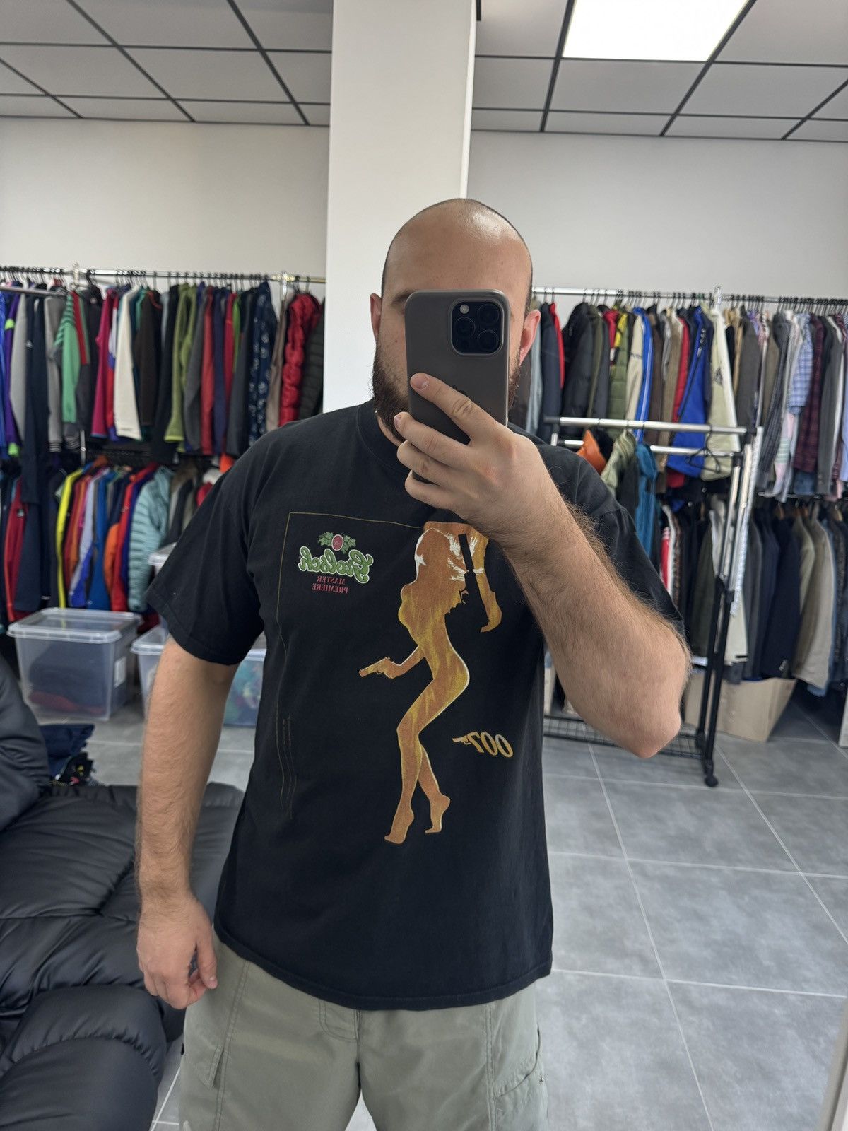 Vintage Vintage James Bond 007 Gun Symbol Logo 90s T-Shirt Men Siz L Size US L / EU 52-54 / 3 - 2 Thumbnail