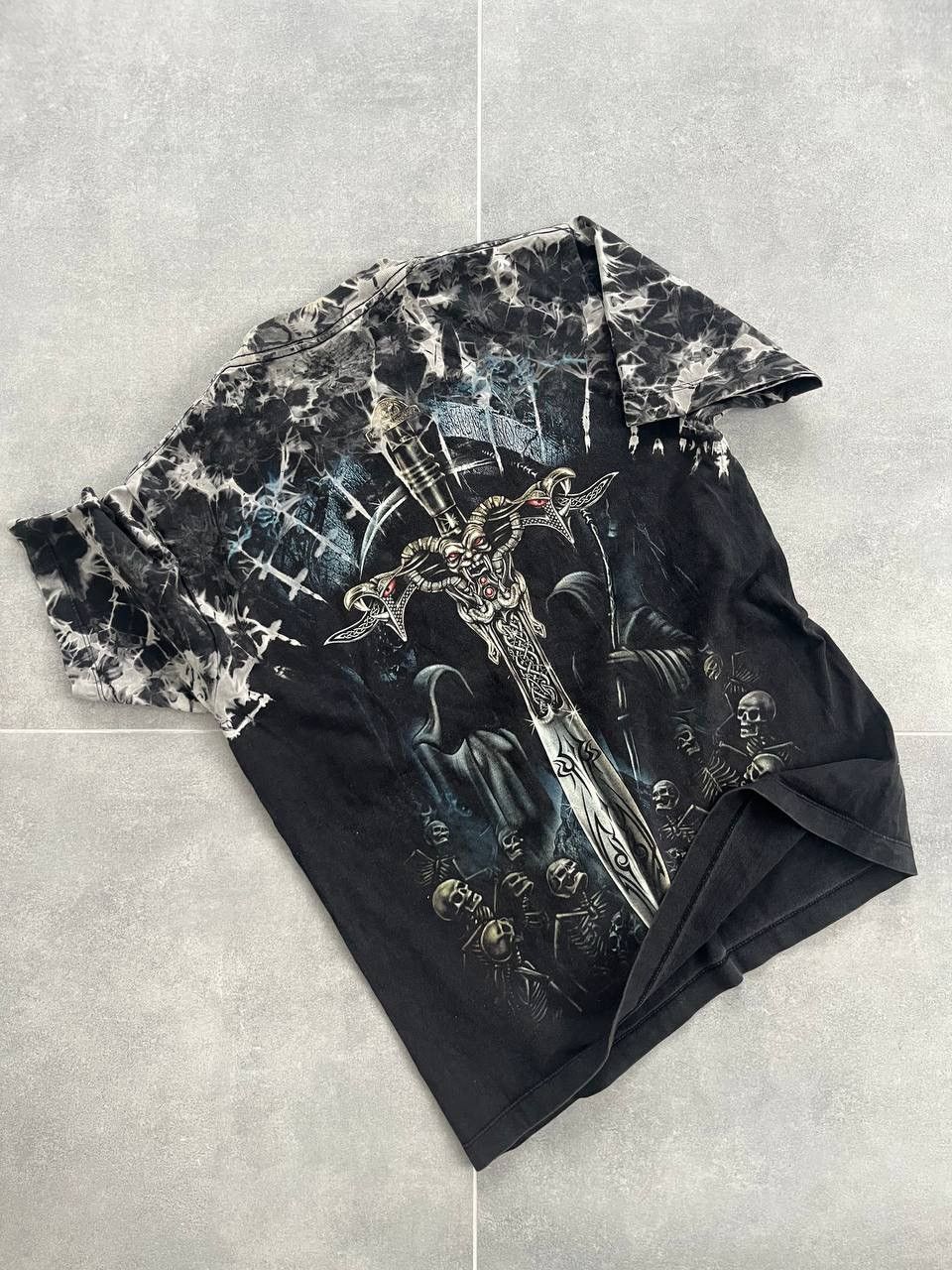 Vintage Vintage Tribal Tattoo Studded Tee Size US S / EU 44-46 / 1 - 3 Thumbnail