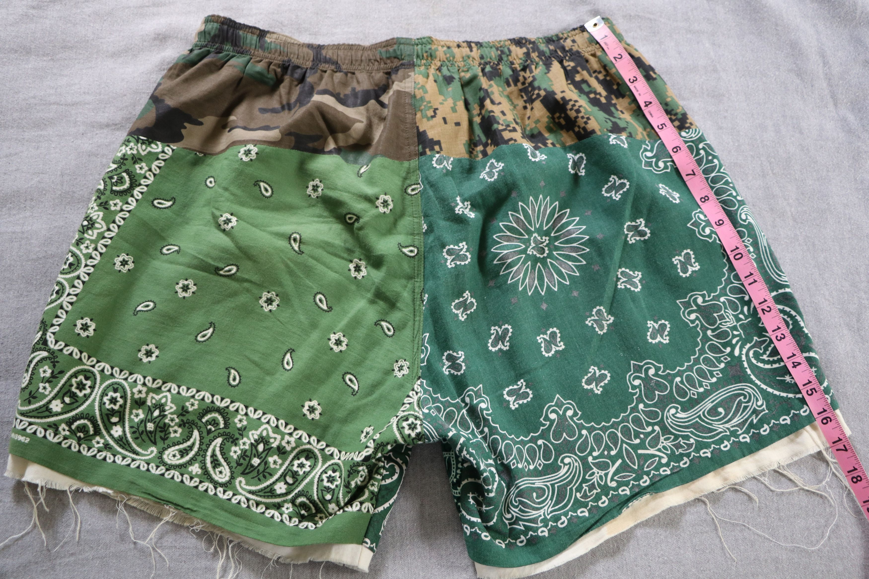 Children of the discordance bandana print shorts (green camo) Size US 32 / EU 48 - 2 Thumbnail