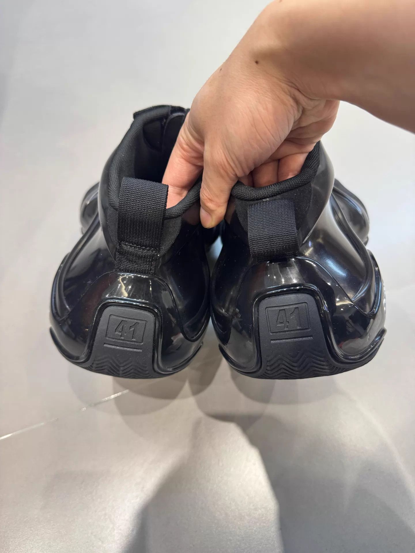 Balenciaga Balenciaga BBall Patent Round Zip Distressed Mid Men's Black Size US 8 / EU 41 - 4 Thumbnail