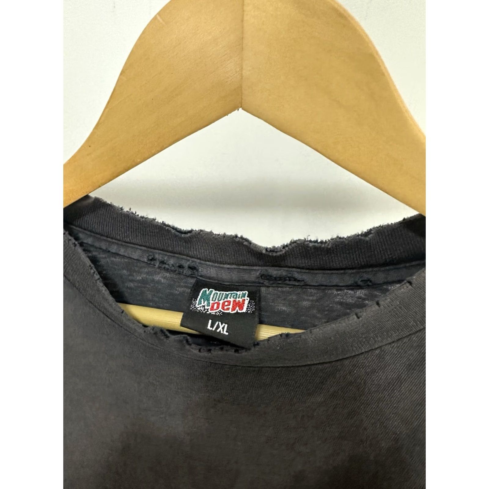 The Mountain VTG 90s Gradient Sun Faded Do The Mountain Dew Worn Cotton Soda T-Shirt XL Shirt Men Black Size US XL / EU 56 / 4 - 6 Thumbnail