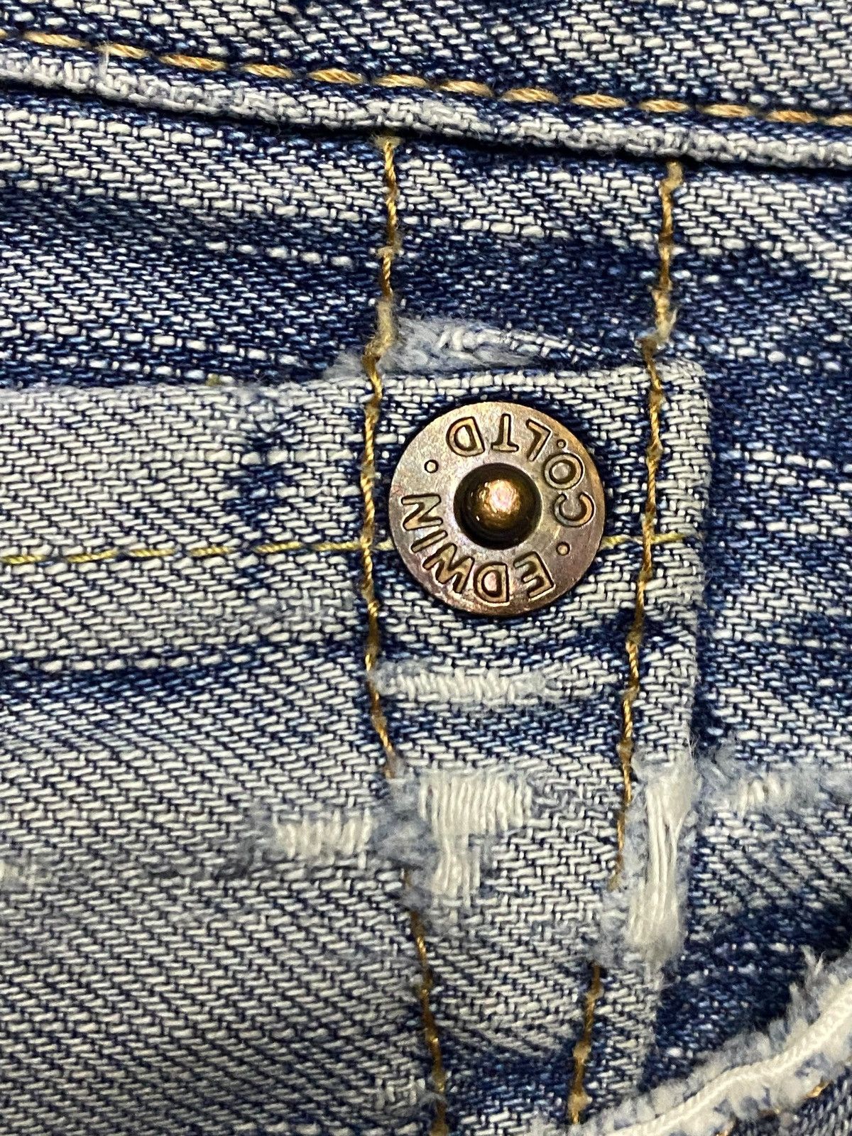 Edwin Vintage Edwin Blue Trip 503 Distressed Faded Wash Loose Jean Size US 33 - 11 Thumbnail