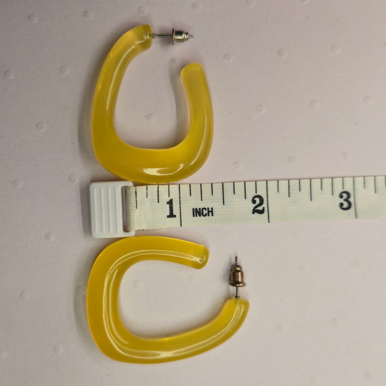 Vintage Vintage Mod Acrylic U-Shape Mini Hoop Earrings Geometric Size ONE SIZE - 5 Thumbnail