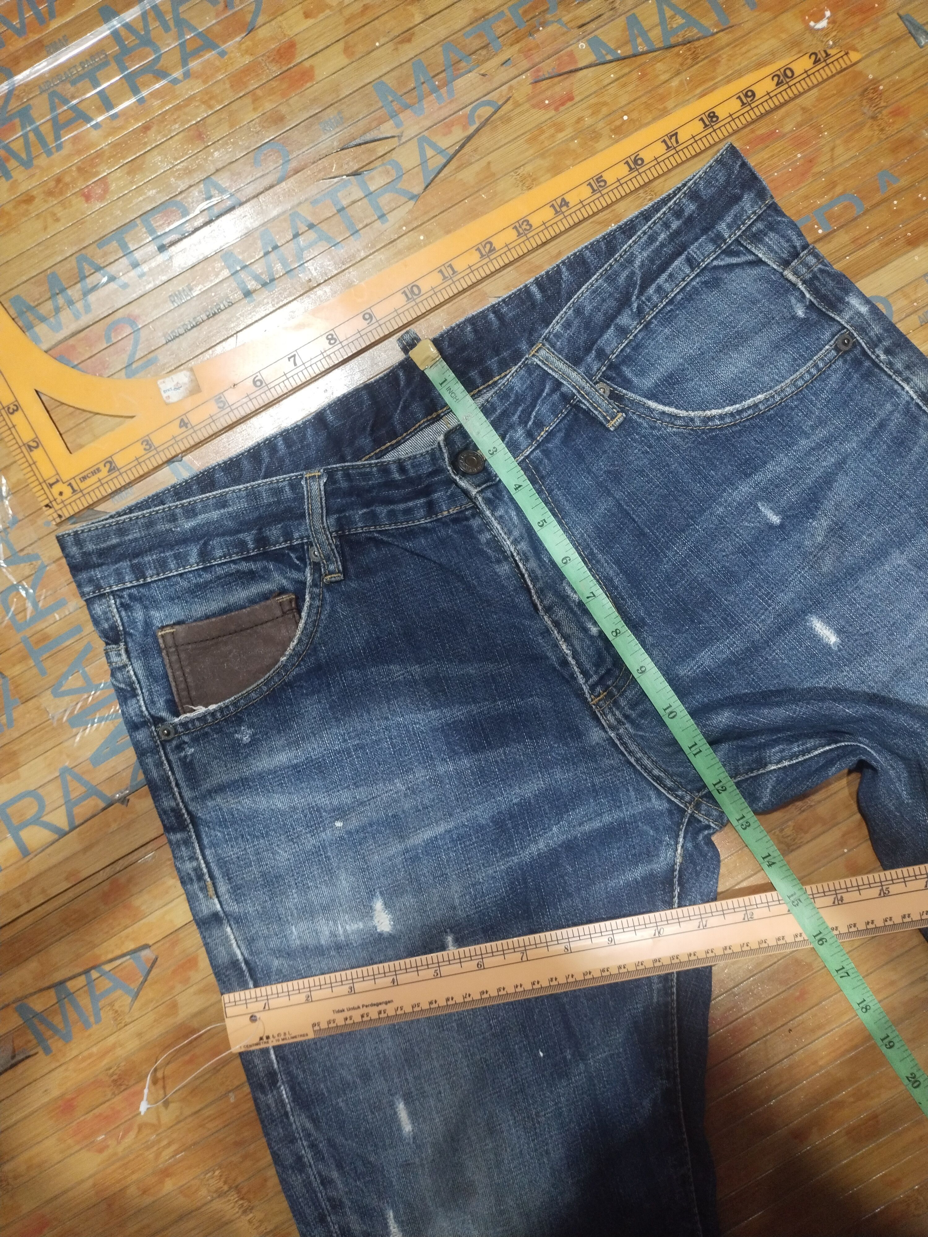 Dsquared2 × Vintage Dsquared Vintage " Distressed Drnim Sz 36" Size US 36 / EU 52 - 7 Thumbnail