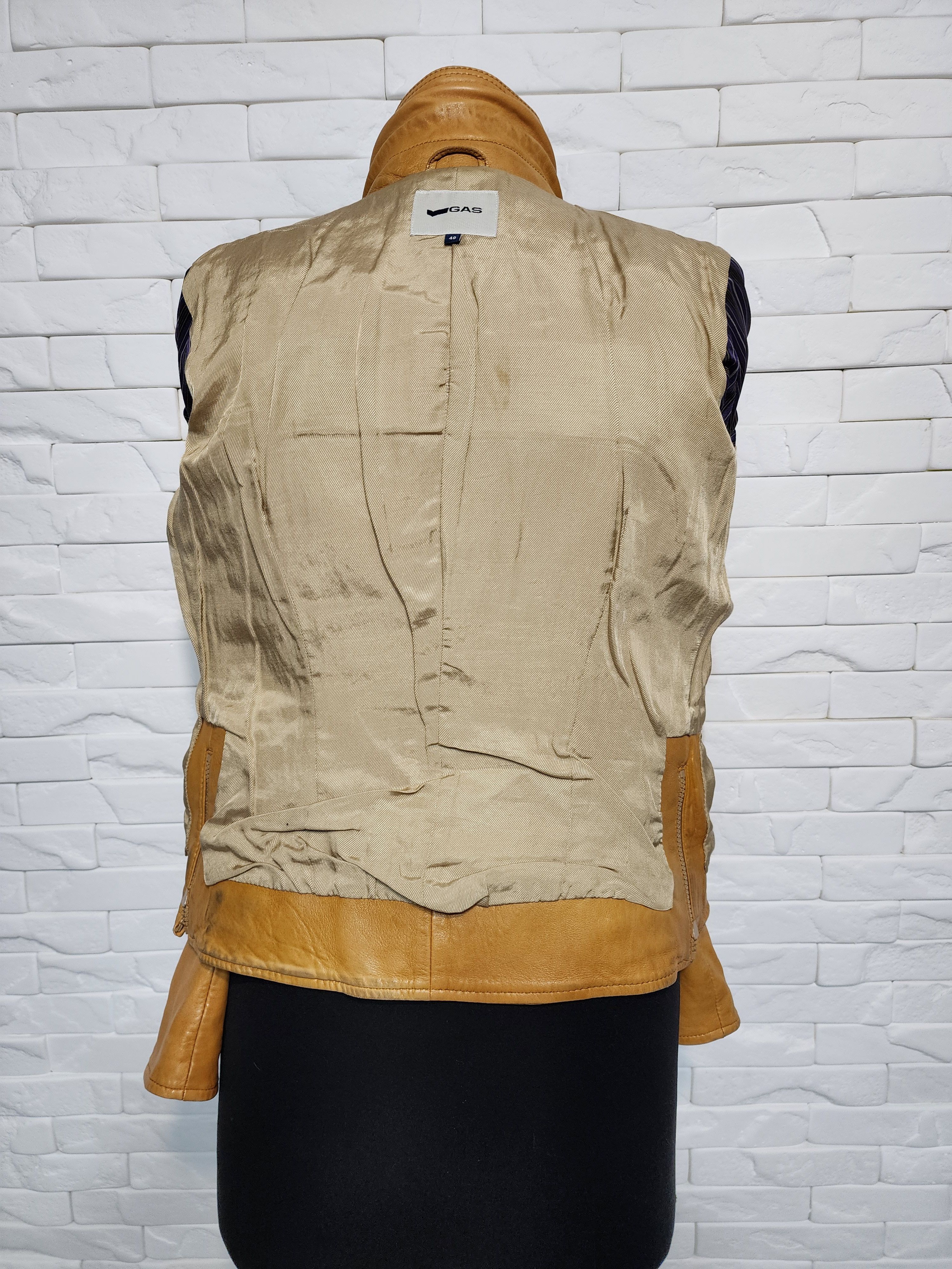 Designer Women's Brown Leather Sports Jacket: Size S / US 4 / IT 40 - 8 Thumbnail