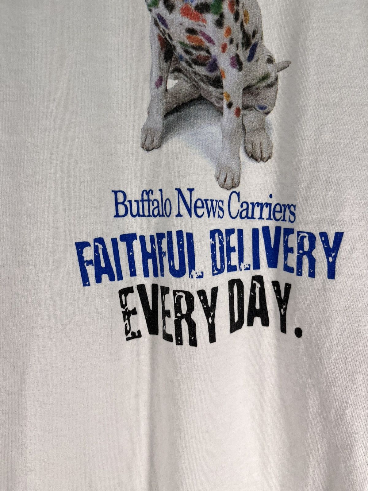 Gildan Buffalo news graphic tee Size US L / EU 52-54 / 3 - 8 Thumbnail