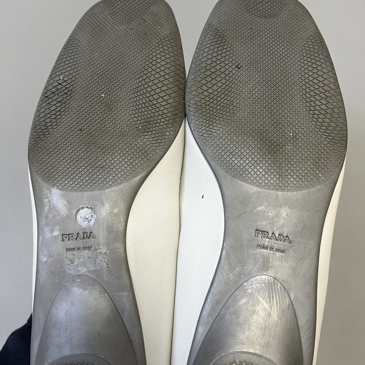 Prada Prada White Leather Bow Ballet Flats Vintage Size US 7 / IT 37 - 9 Thumbnail