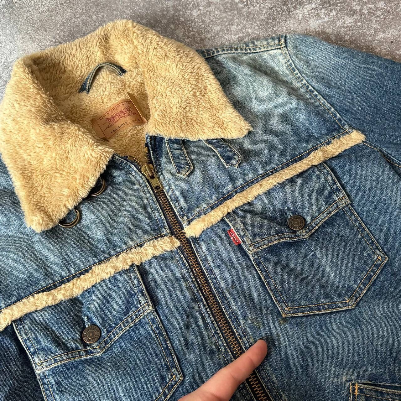 Levi's Vintage Clothing Levi’s Vintage Trucker Sherpa Washed Denim Jacket Size L / US 10 / IT 46 - 9 Thumbnail