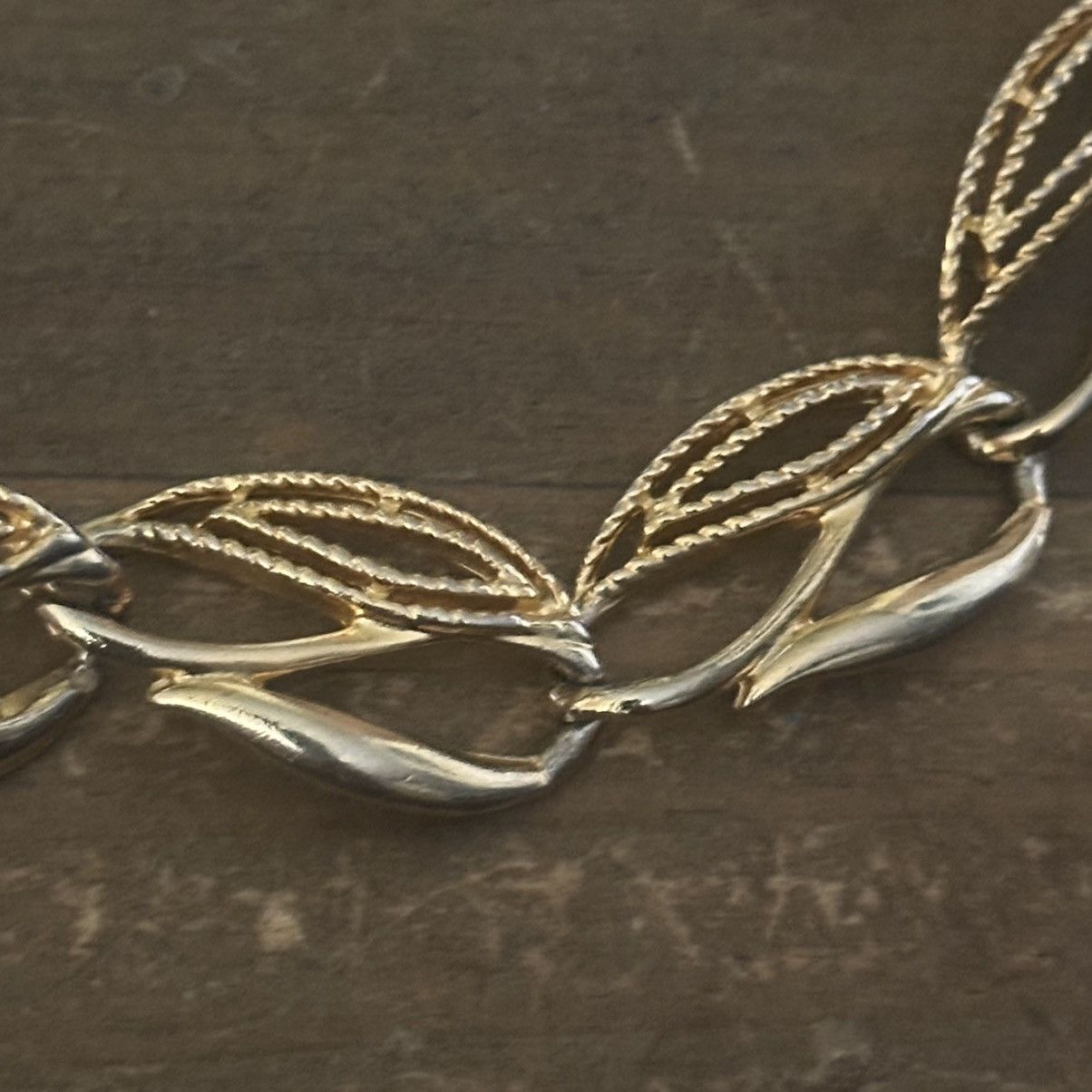 Vintage Vintage Piscitelli gold tone open work curved link necklace Size ONE SIZE - 4 Thumbnail