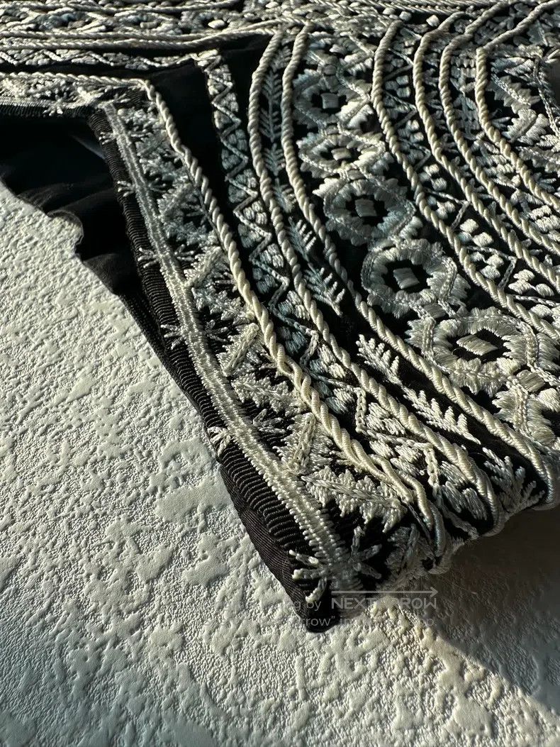 Dries Van Noten Dries Van Noten Black heavy embroidery vest Size XS / US 0-2 / IT 36-38 - 6 Thumbnail