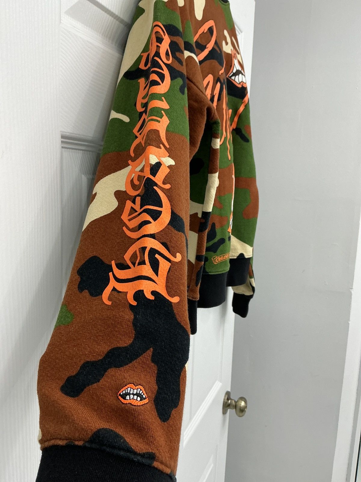 Chrome Hearts CAMO CHROME HEARTS CAMO CREWNECK CHROME HEARTS USA CREWNECK Size US S / EU 44-46 / 1 - 4 Thumbnail