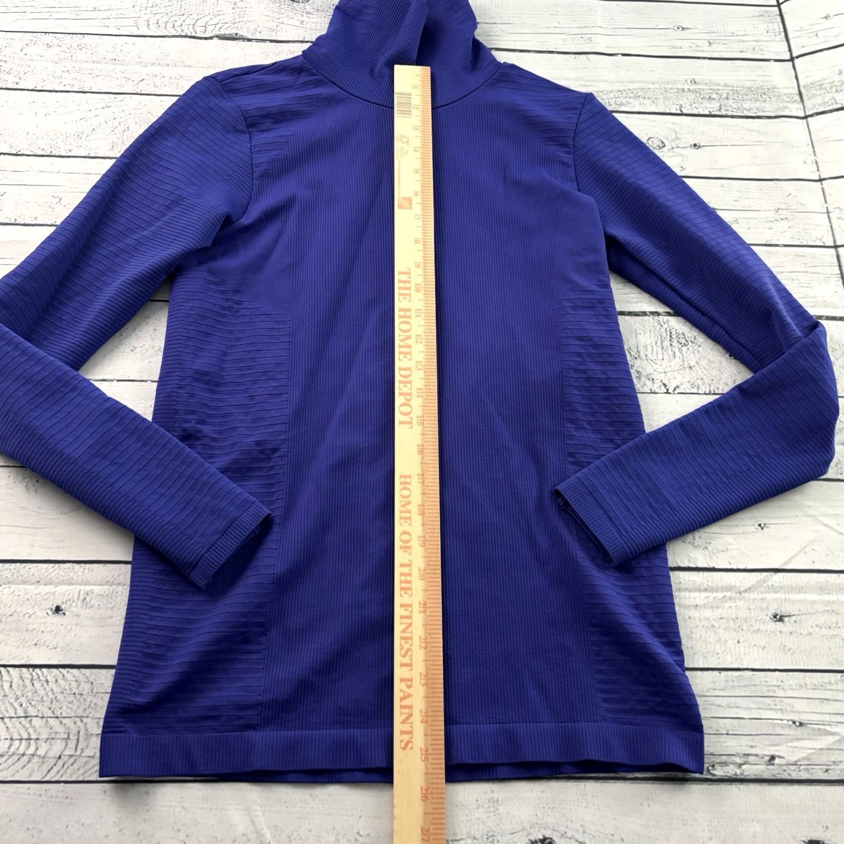 Athleta Athleta Flurry Blizzard Rib Turtleneck Noble Blue Purple Seamless Women's Med T-Shirt Activewear Size ONE SIZE - 2 Thumbnail