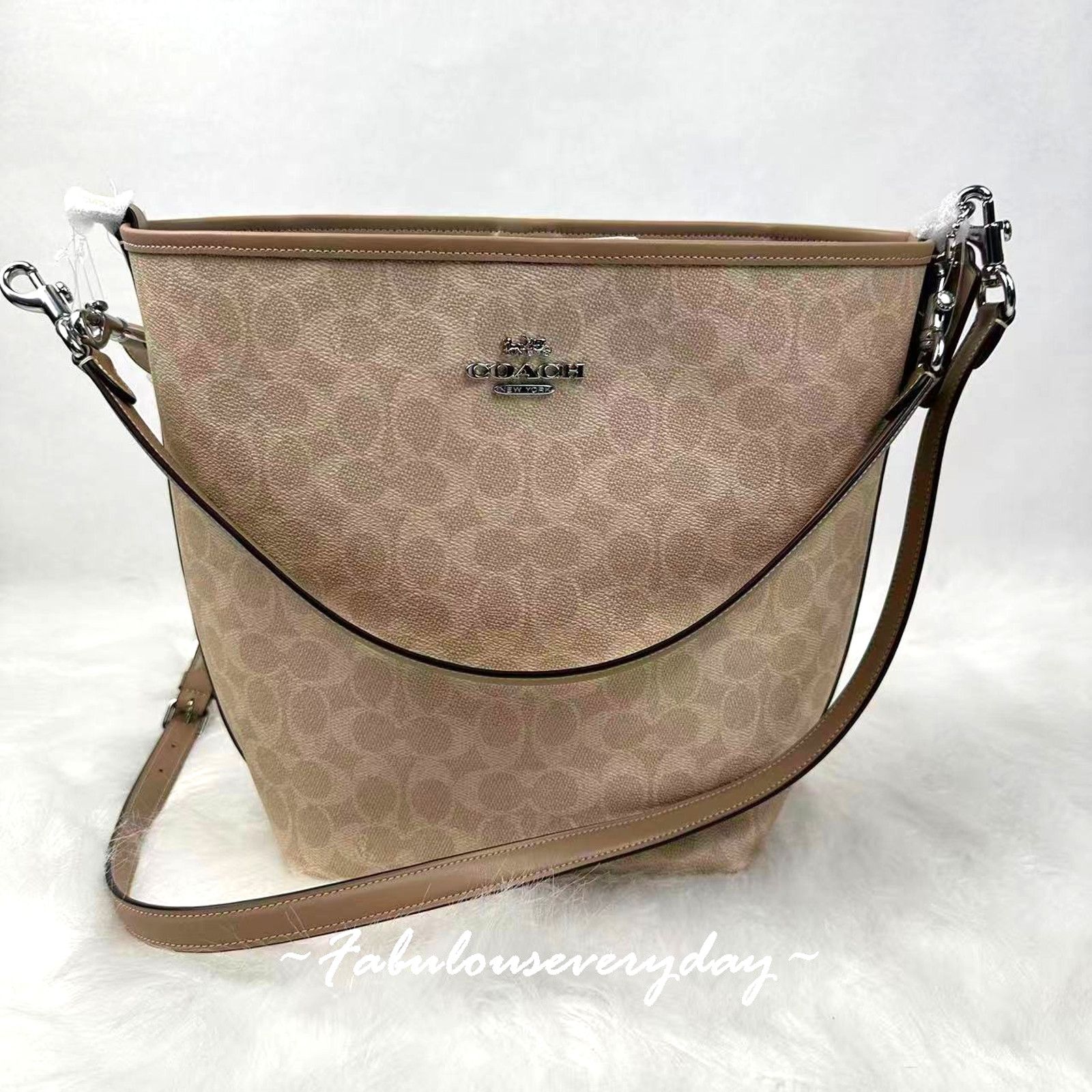Coach Coach City Large Bucket Bag Crossbody Sig Canvas Sand/Taupe Size ONE SIZE - 1 Thumbnail