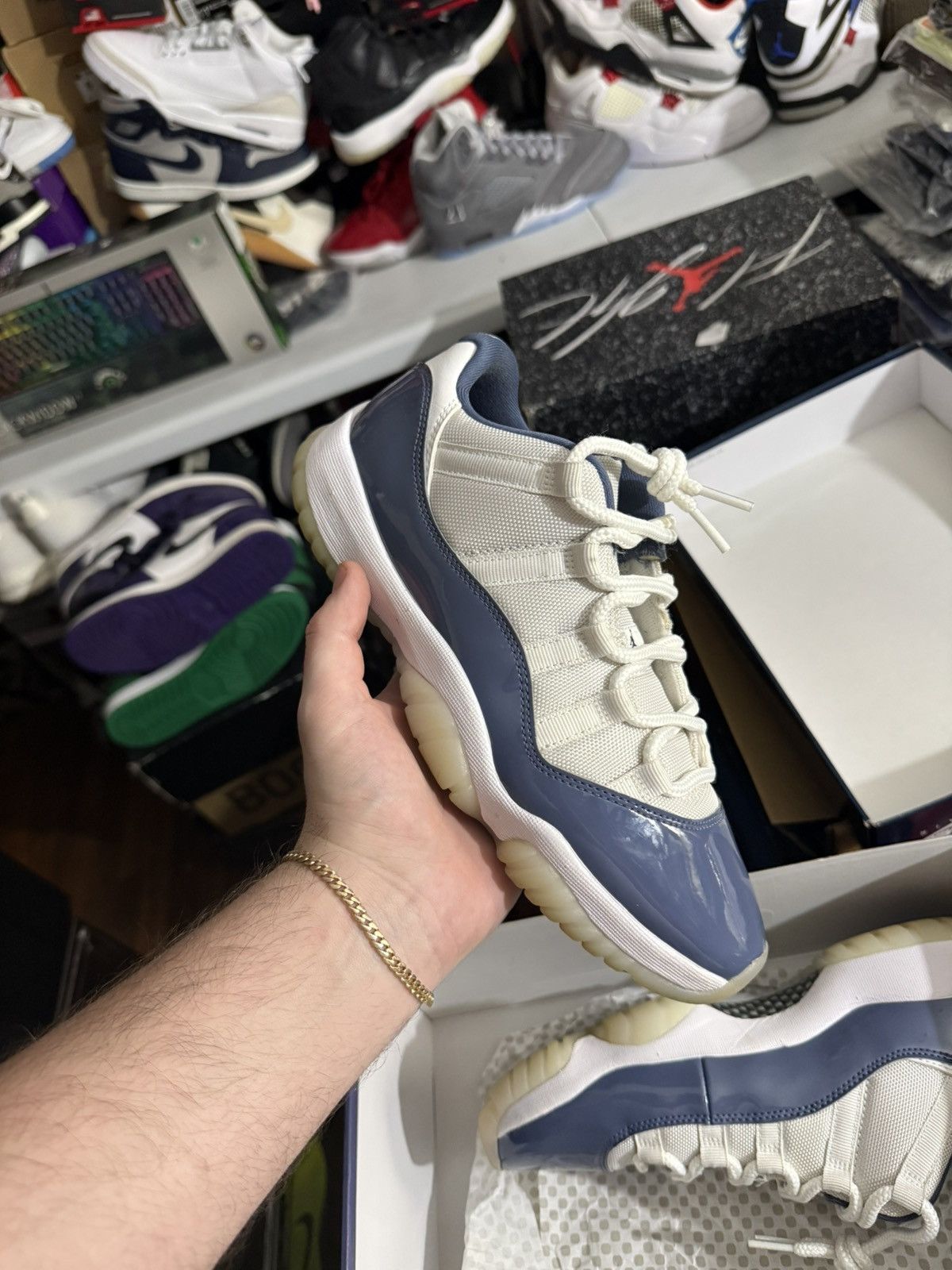 Jordan retro 11 low diffused blue sz 8