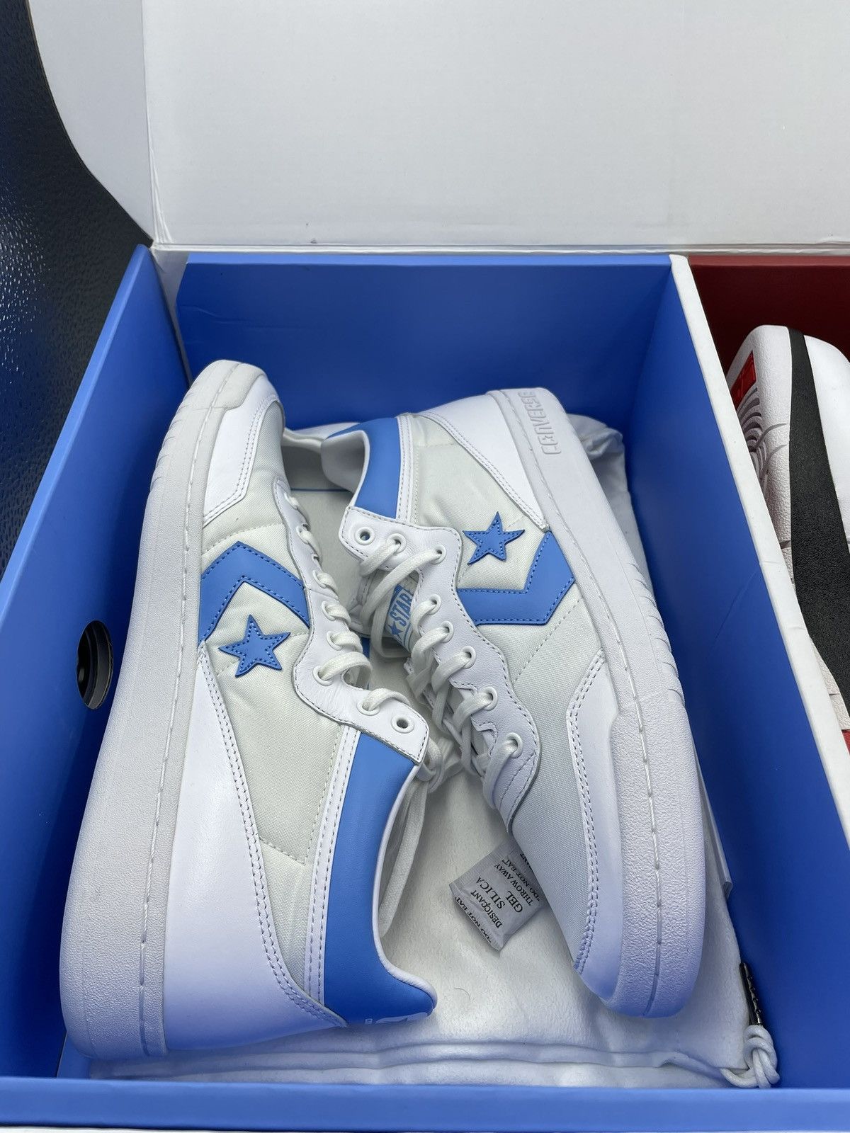 Jordan Brand Jordan X converse THE 2 THAT STARTED IT ALL Size US 10 / EU 43 - 5 Thumbnail