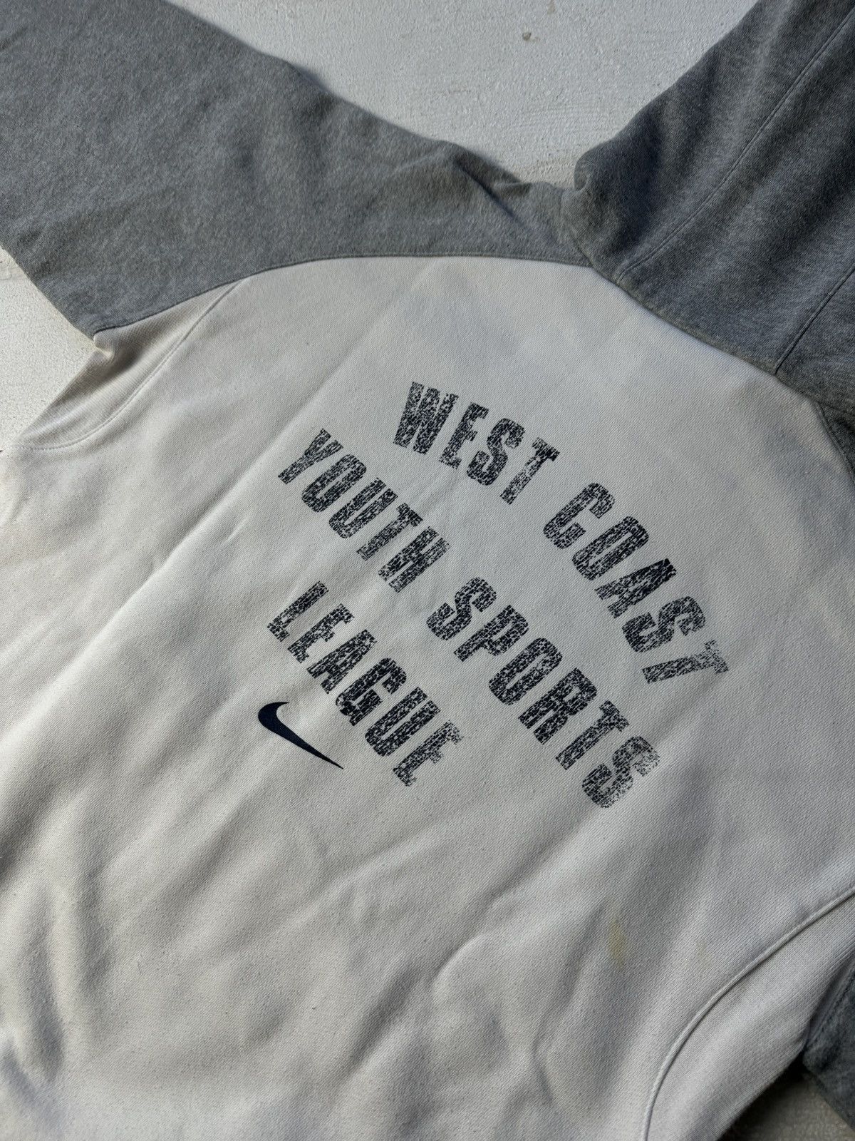 Nike 🚨Nike Y2K White BOXY Hoodie RARE Vintage Skategang Drill Size US S / EU 44-46 / 1 - 12 Thumbnail