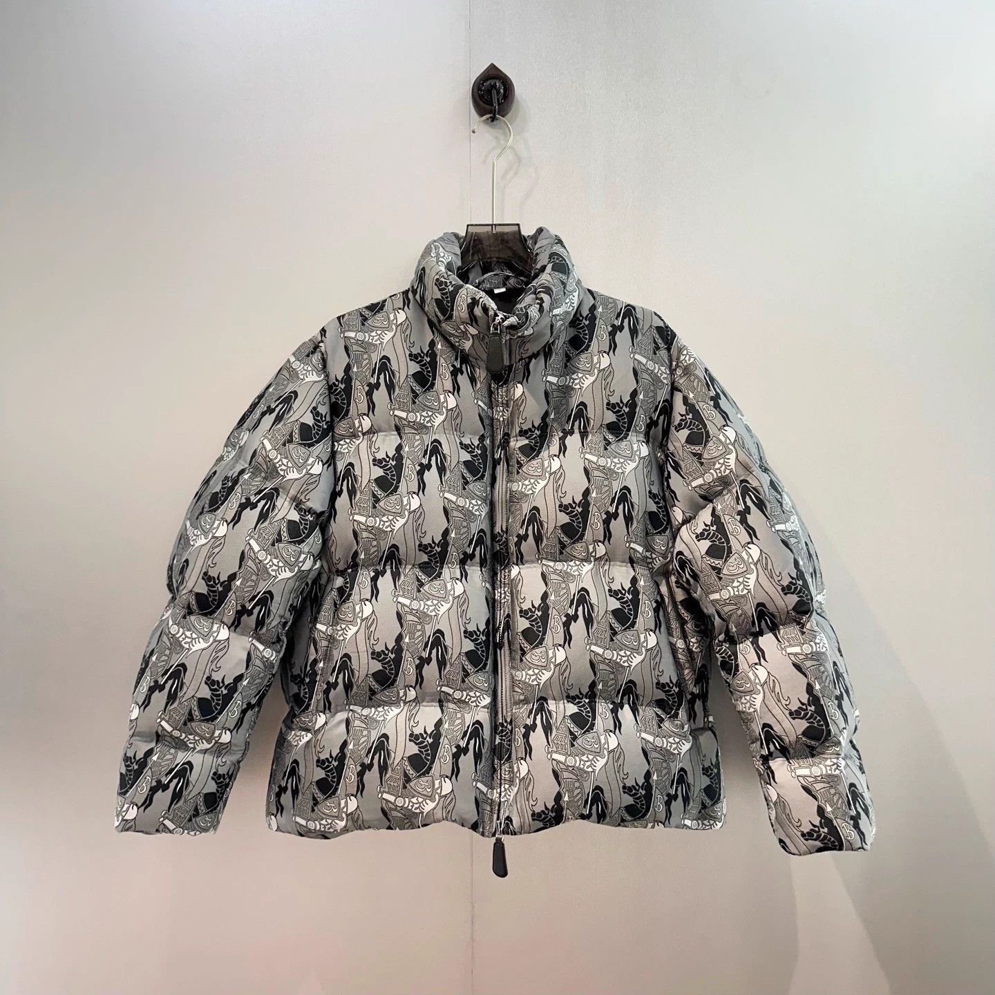 Burberry Burberry Florence down jacket M 99 new Size US M / EU 48-50 / 2 - 2 Thumbnail