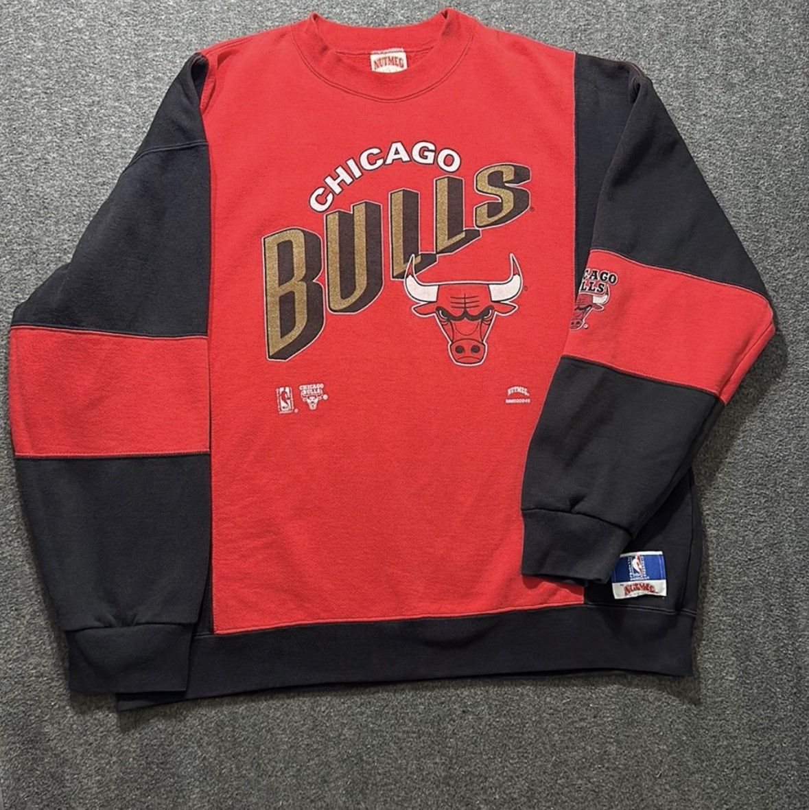 Nutmeg JORDAN/CHICAGO BULLS from THE 90’s | CLEAN | VINTAGE | RARE Size US XL / EU 56 / 4 - 1 Thumbnail