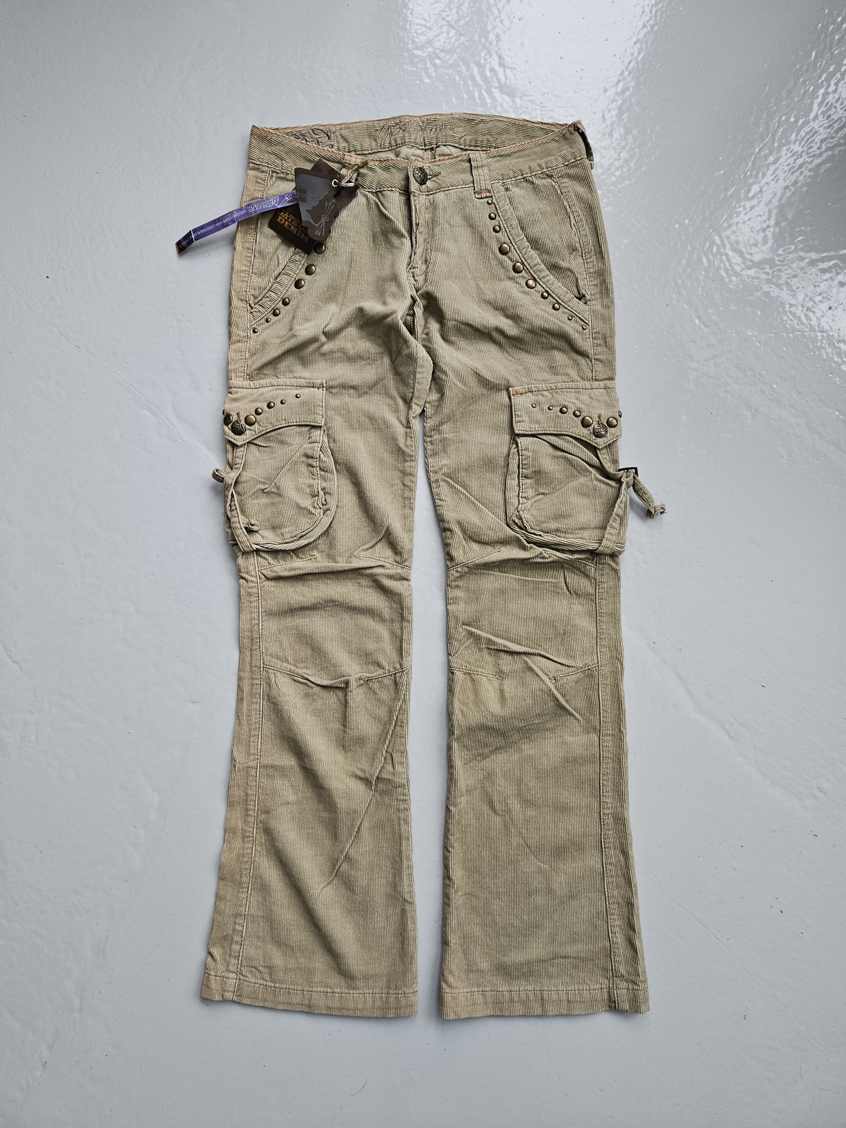 Vintage Vintage y2k corduroy studded bondage cargo flared pants Size 30" / US 8 / IT 44 - 1 Thumbnail