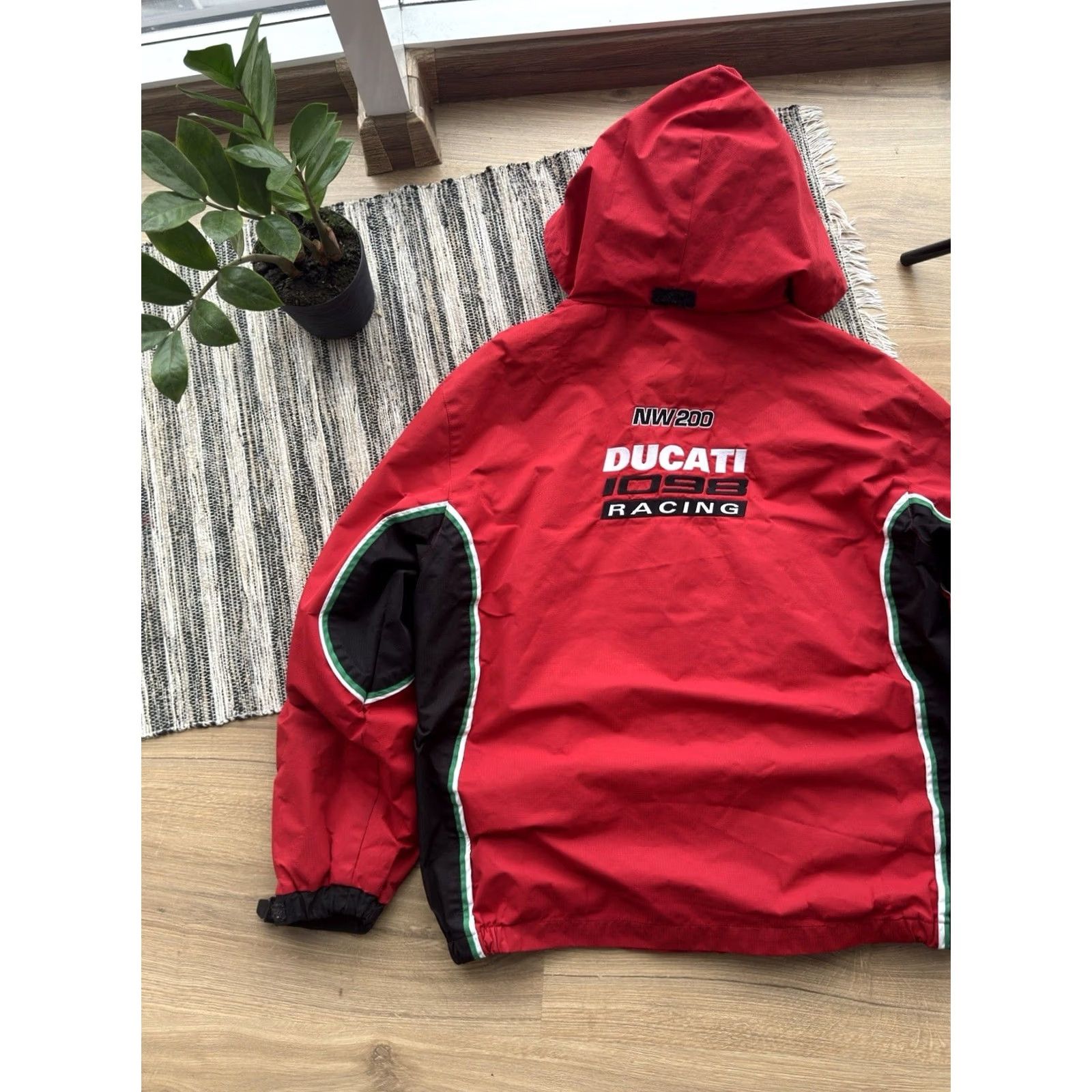 Vintage VINTAGE Ducati 1098 Racing Red Windbreaker Jacket Mens XL Size Nike? Size US XL / EU 56 / 4 - 5 Thumbnail