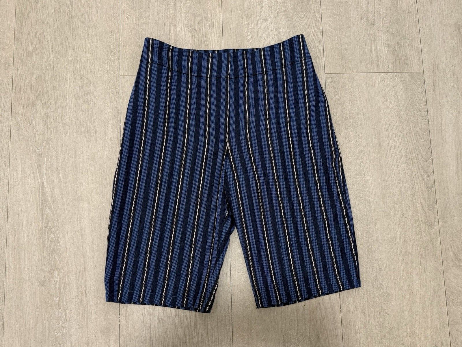 Burberry DDP Womens Burberry Stripped Shorts size IT-42 / US-8 Size 28" / US 6 / IT 42 - 3 Thumbnail