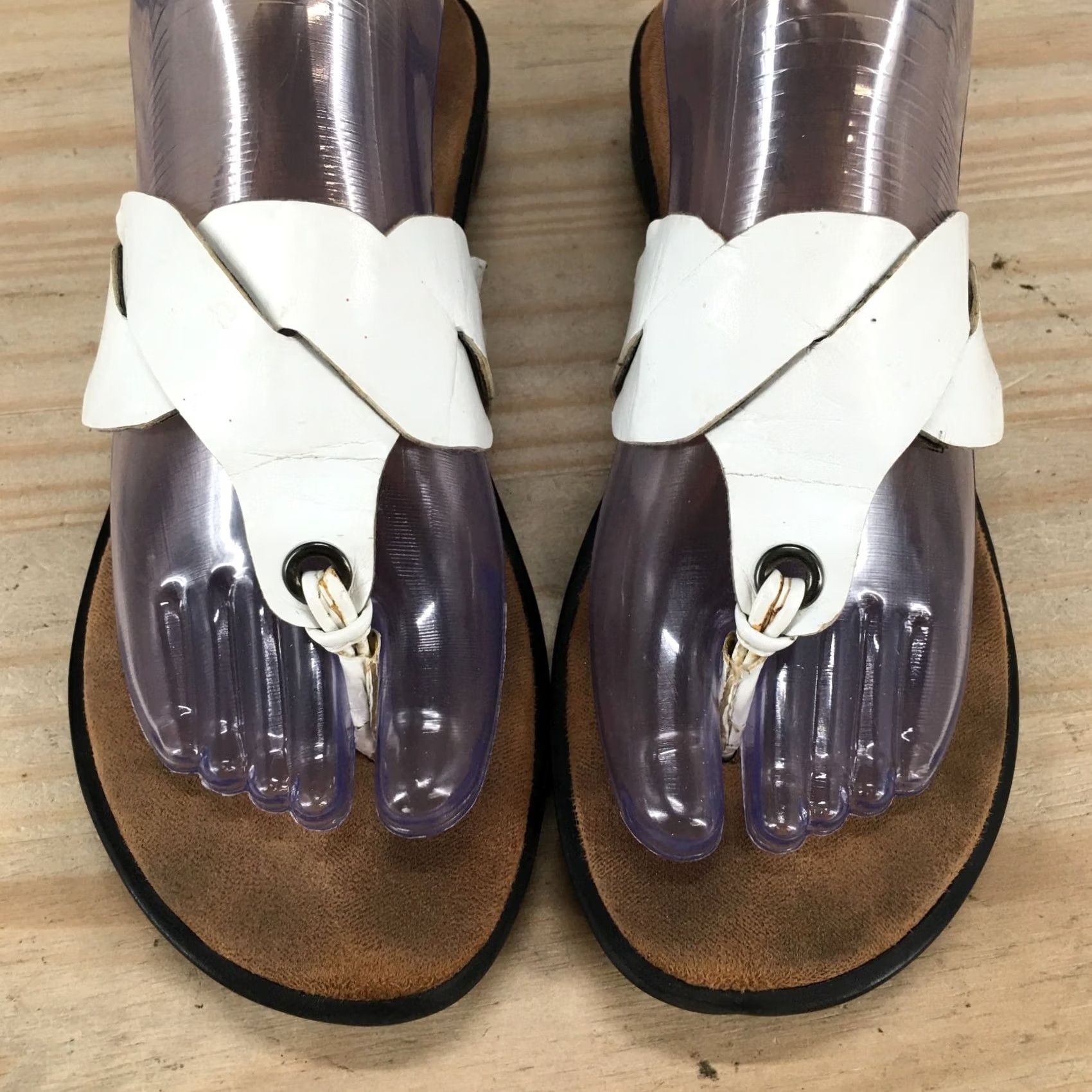 Naturalizer Naturalizer Johan Sandals Womens White Casual Slip On Thong Faux Leather 8 M Size US 8 / IT 38 - 7 Thumbnail