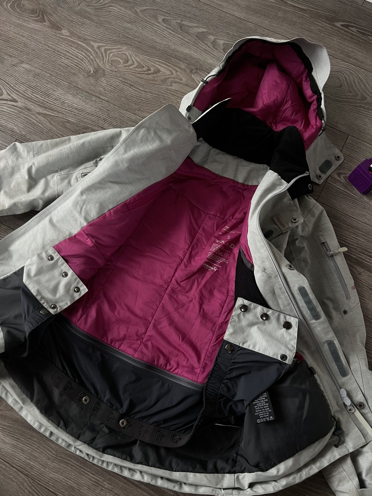 Norrona Norrona Gore-Tex Roldal Rare Gorpcore Insulated Pro Jacket Size S / US 4 / IT 40 - 15 Thumbnail