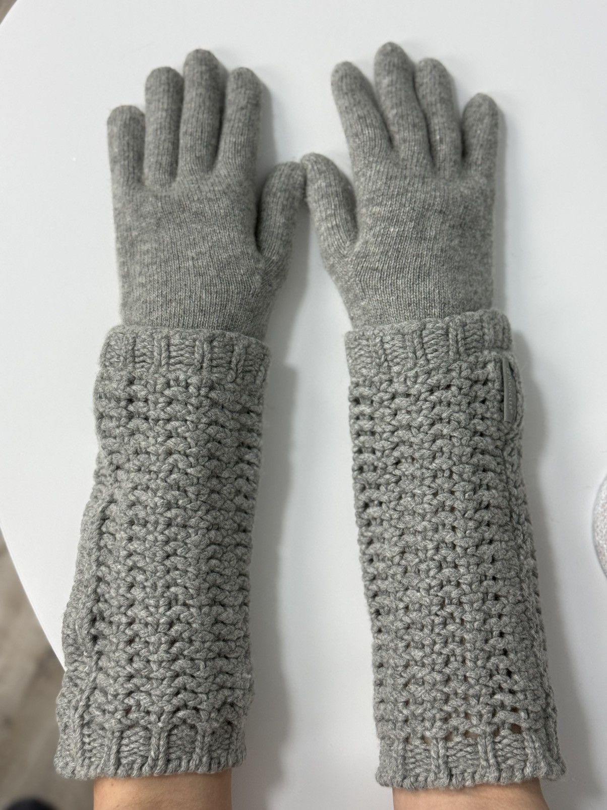 Moncler Moncler Knit Gloves Cashmere / Wool Gray Ledies Size ONE SIZE - 2 Thumbnail