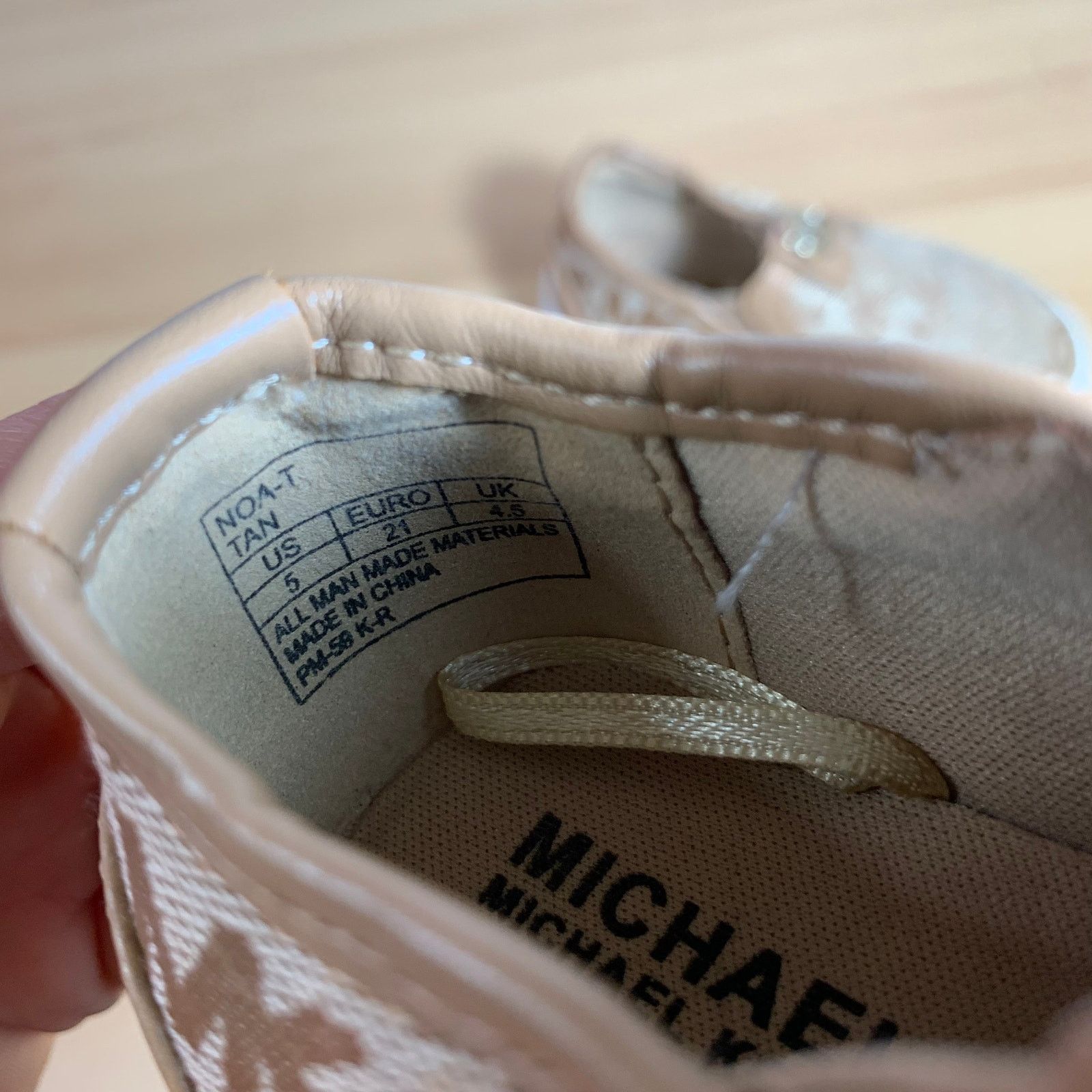 Michael Kors Kids' Michael Kors Tan/White Shoes with Logo Print Size 5US Size US 5 / EU 37 - 3 Thumbnail