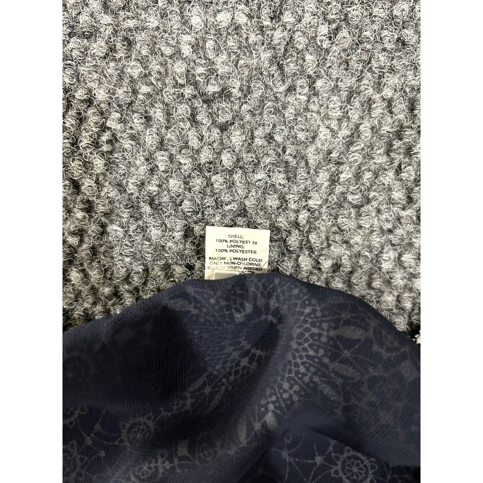 Loft VINTAGE? No. Ann Taylor LOFT Shirt Womens 6 Navy White Beaded Neck Sleeveless Tank Top Size M / US 6-8 / IT 42-44 - 6 Thumbnail