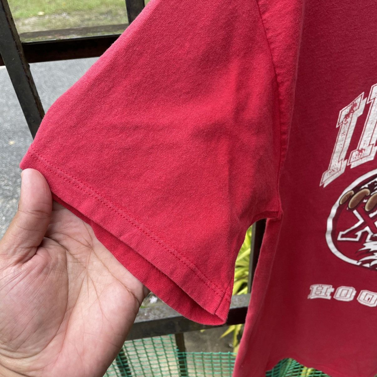 Other 🔥Vintage 1996 Looney Tunes Tazmania Indiana Hoosiers Tee Size US L / EU 52-54 / 3 - 7 Thumbnail
