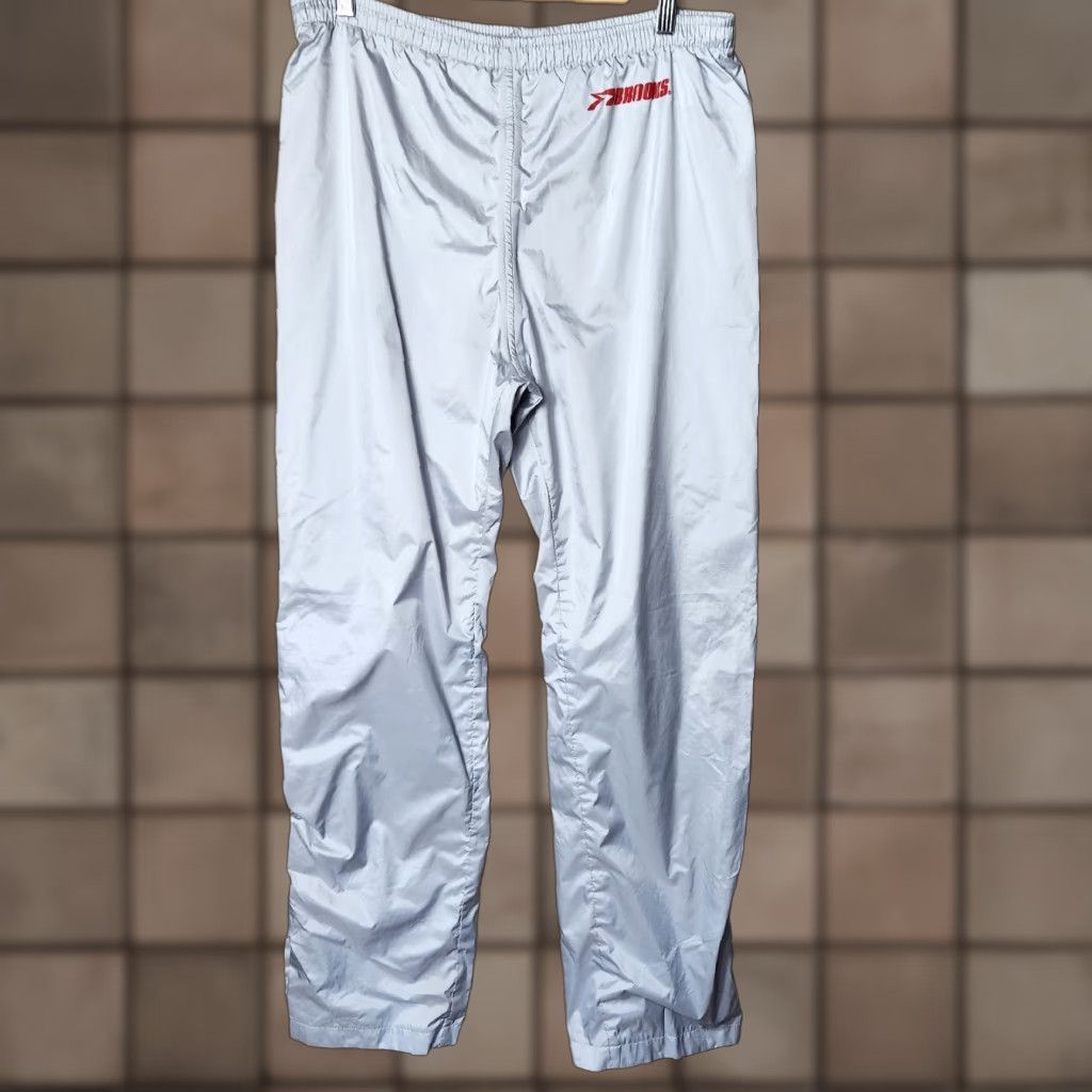 Brooks Brooks Womens Elastic Waist Zip Ankle Gray Windbreaker Pants M Size 32" / US 10 / IT 46 - 1 Thumbnail