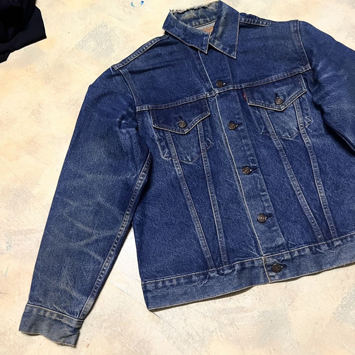 Levi's Vintage Levis Distressed Denim Jacket Size US M / EU 48-50 / 2 - 4 Thumbnail