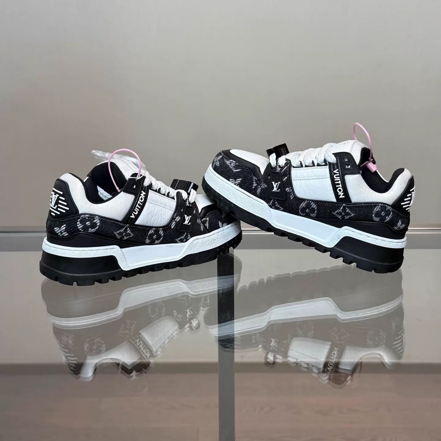Louis Vuitton LV Trainer maxi Black White Panda UK3/37 Box Size US 6.5 / IT 36.5 - 6 Thumbnail