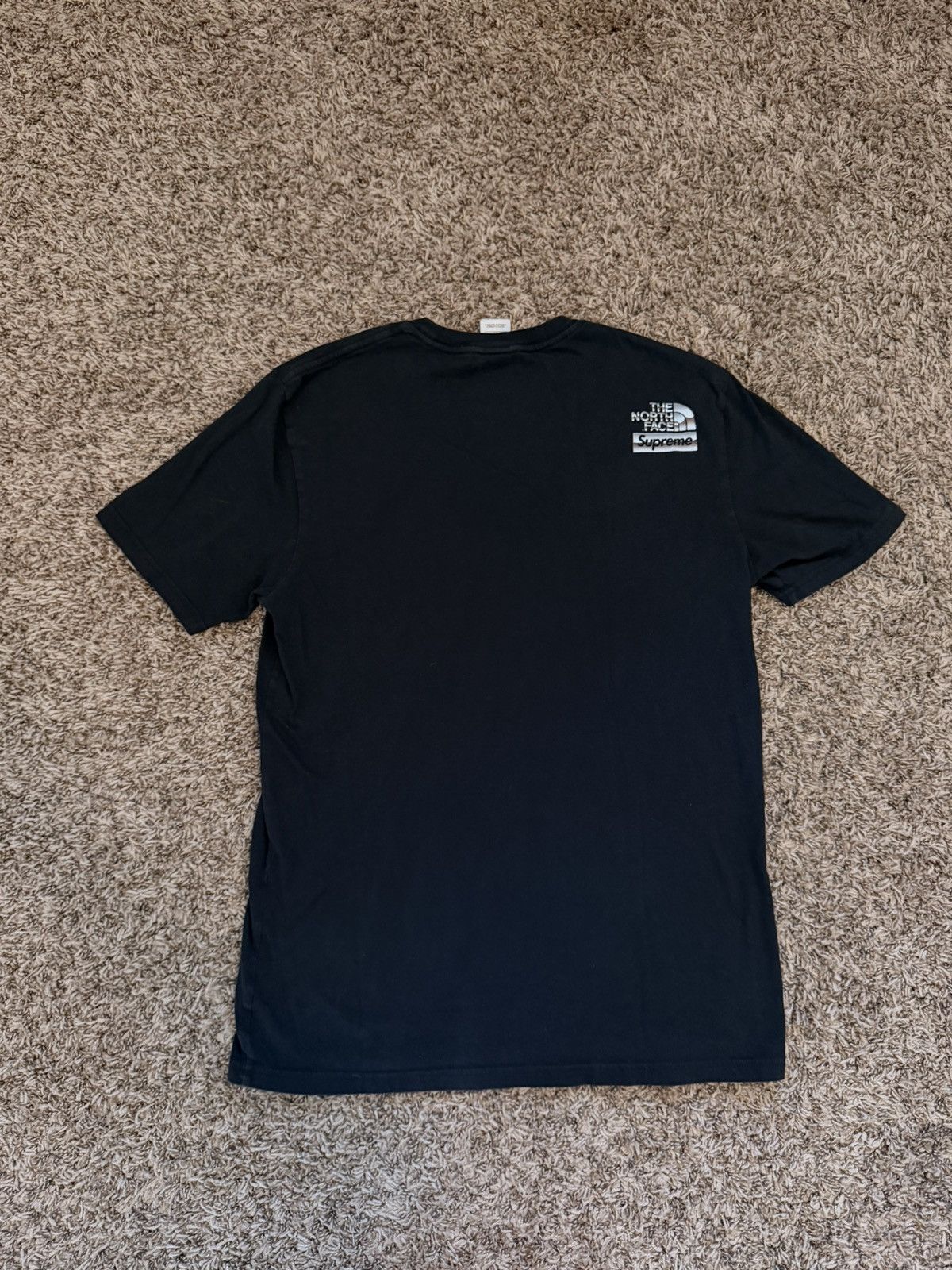 Supreme supreme x north face metallic logo Size US M / EU 48-50 / 2 - 4 Thumbnail