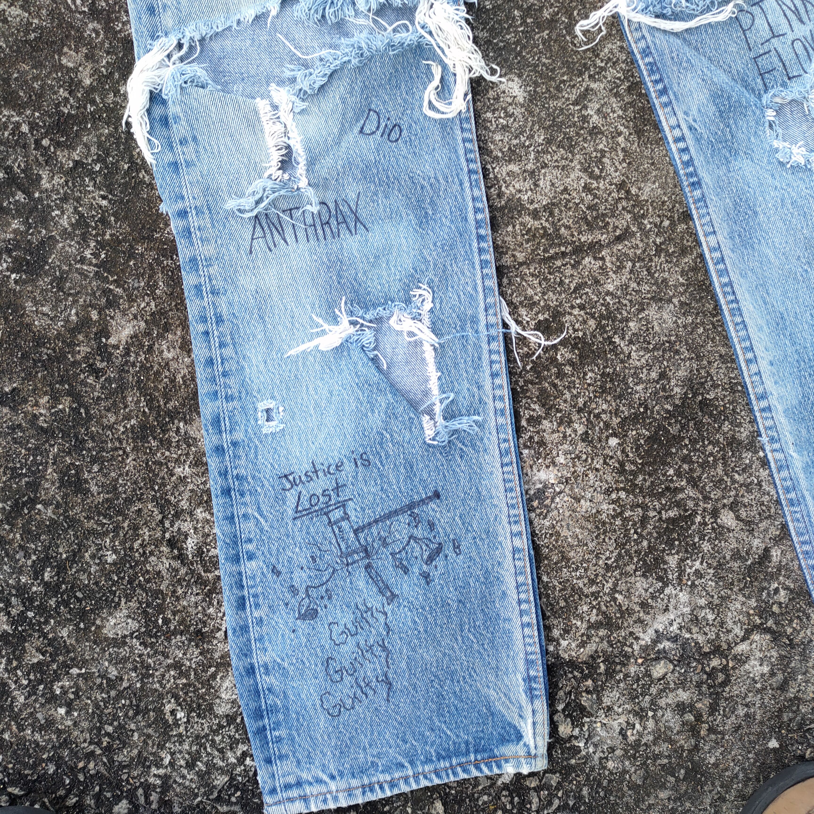 Levi's Vintage Clothing VINTAGE LEVI'S 501 BUTTON FLY JEANS RIPPED NAME BAND Size US 30 / EU 46 - 19 Thumbnail