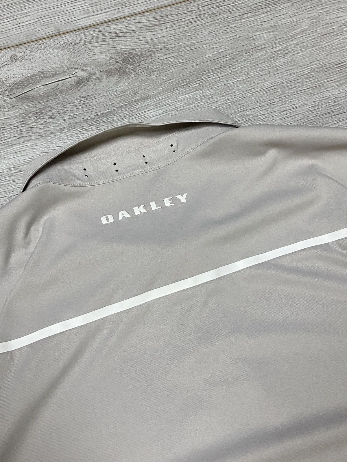 Oakley Oakley vintage stripes polo striped centr logo Size US L / EU 52-54 / 3 - 4 Thumbnail
