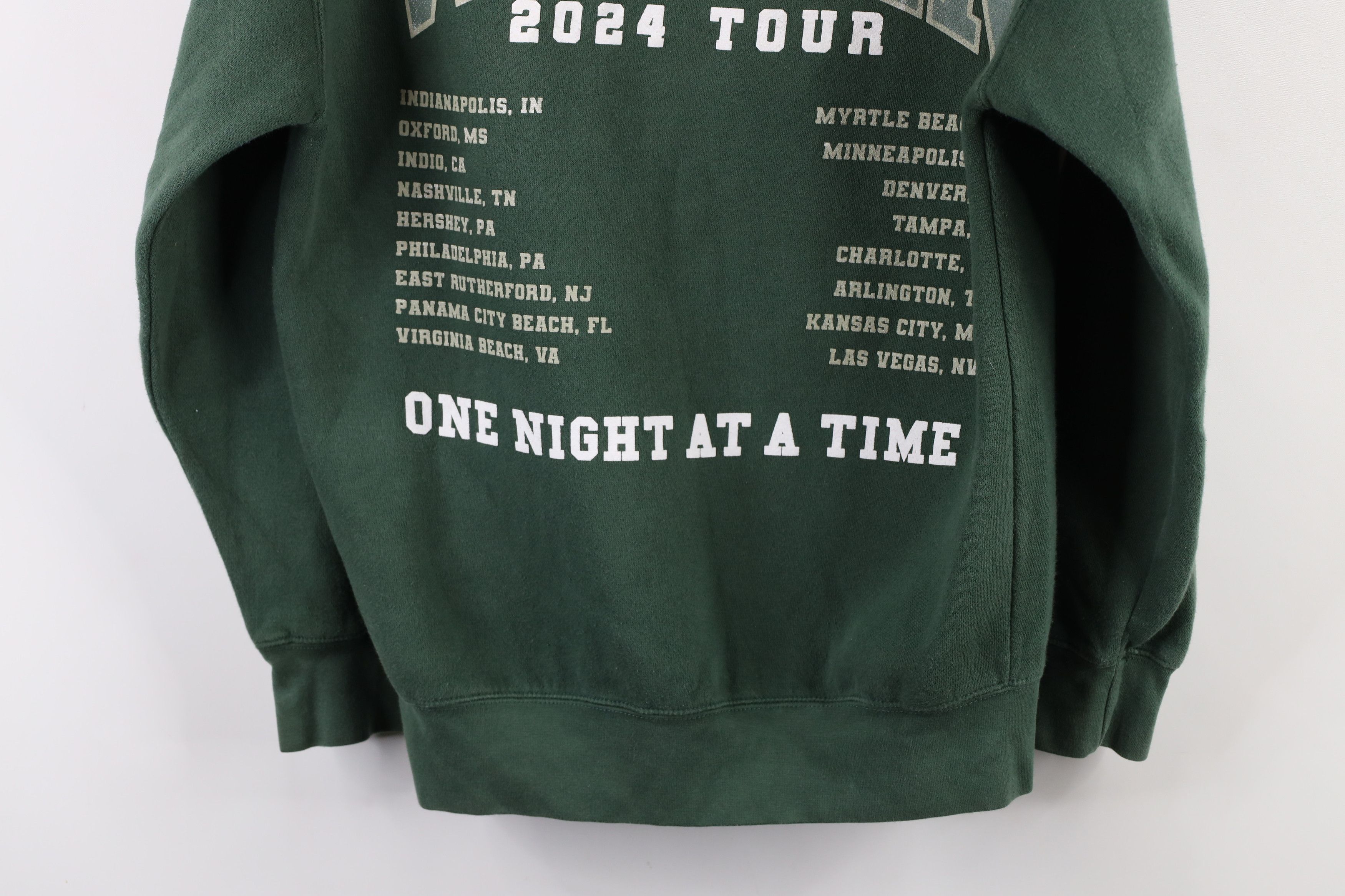 Vintage Morgan Wallen Official One Night At A Time Tour Band Hoodie Size US S / EU 44-46 / 1 - 16 Thumbnail