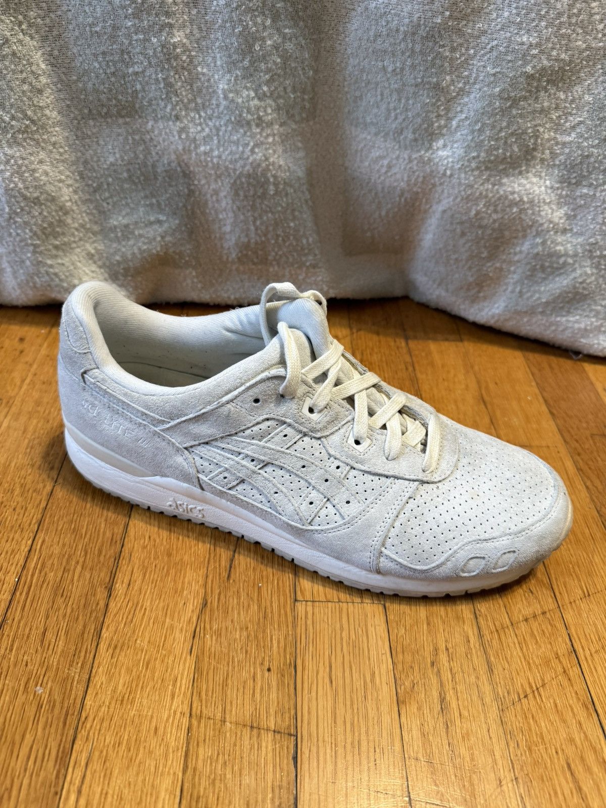 Asics Asics 30th Anniversary Gel Lyte iii OG - Cream Suede Size US 11.5 / EU 44-45 - 5 Thumbnail