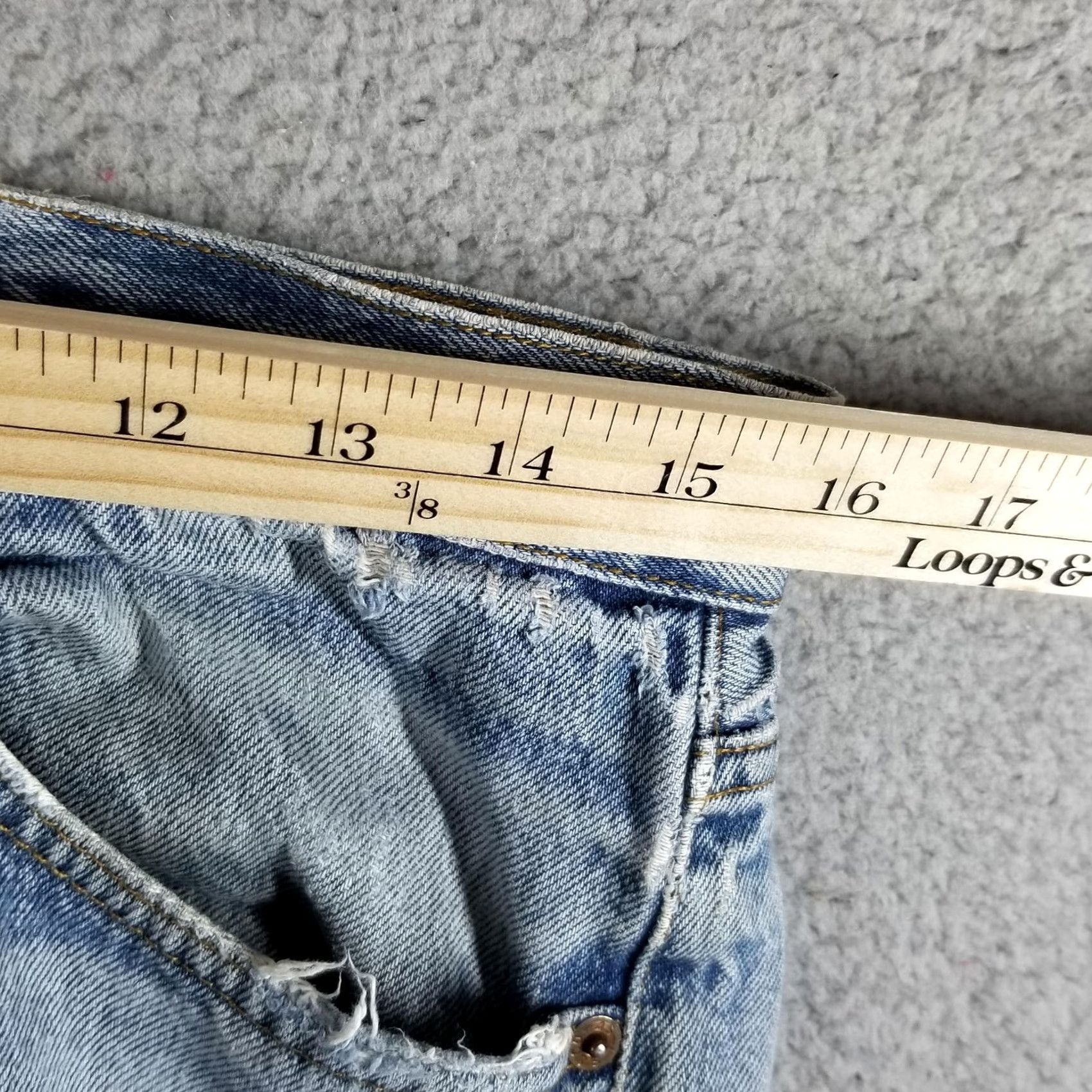 Levi's VINTAGE Levi's 501 Jeans Mens 32x30 Blue Denim 1986 Regular Straight Batch 501 Button Fly, Distressed Pockets, Cotton, USA, Fall Mens Size US 32 / EU 48 - 6 Thumbnail