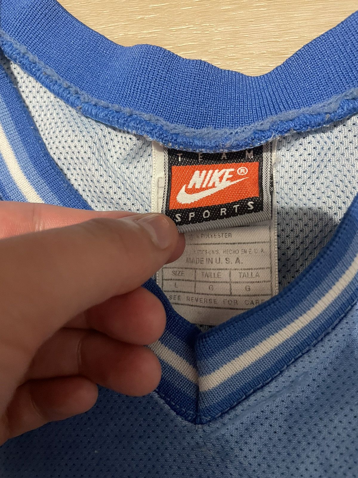 Nike × Vintage Vintage 90’s Nike UNC Basketball Jersey Size US L / EU 52-54 / 3 - 3 Thumbnail