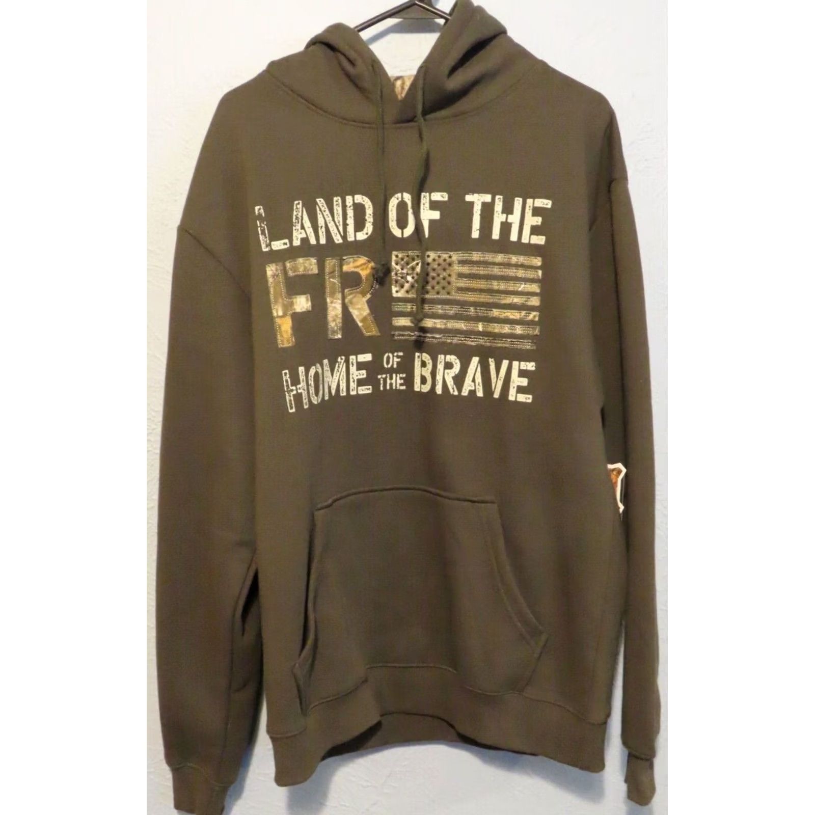 Realtree Buck Wear Hoodie Mens Large Green Camo Heavy Sweatshirt Crew Neck Hooded NWT Multicolor Wide Flag Home of the Brave 90s Inspired Size US L / EU 52-54 / 3 - 2 Thumbnail