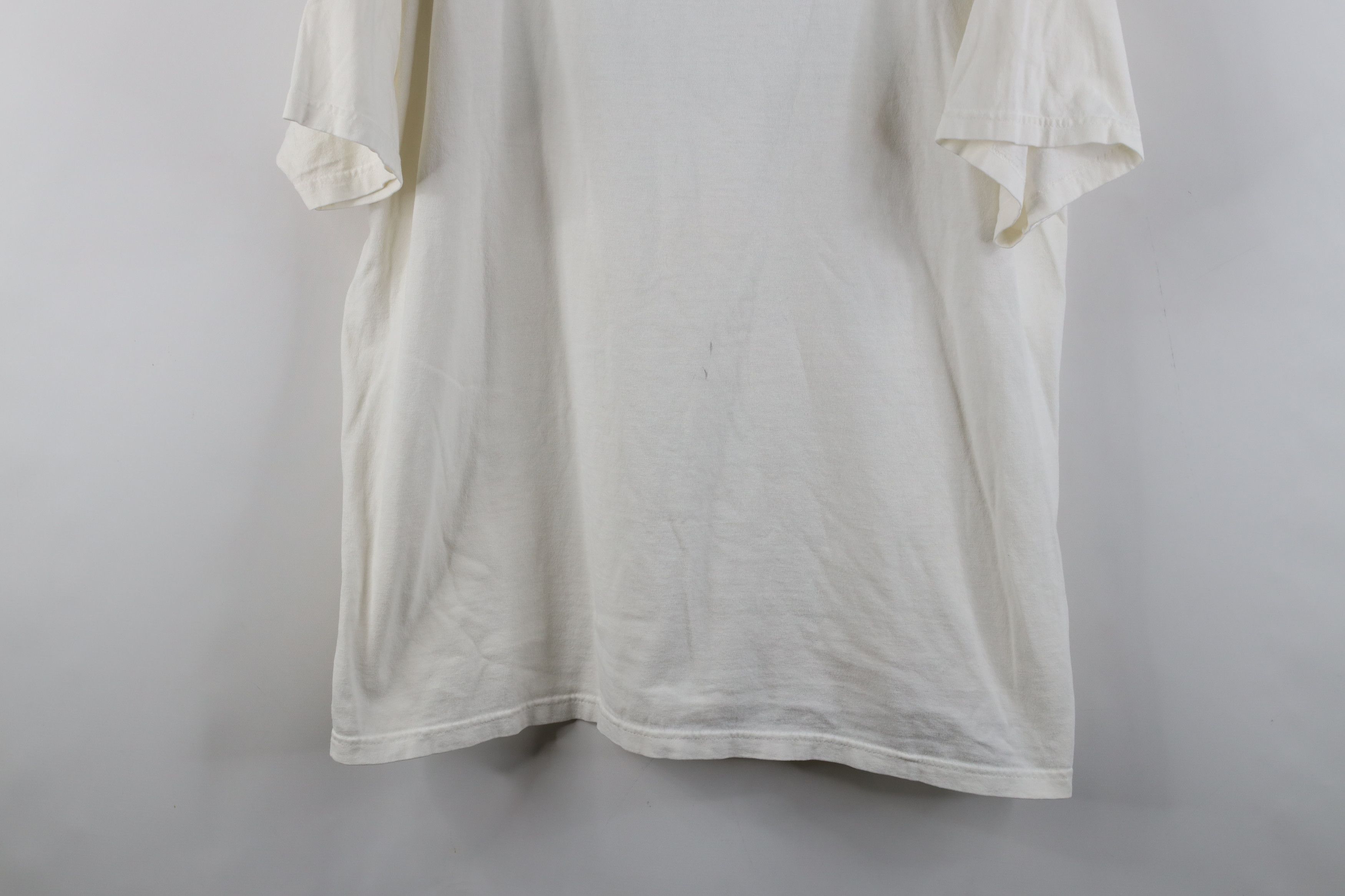 Vintage Vintage 90s Y2K Streetwear Hot Fish Largemouth Bass T-Shirt Size US XL / EU 56 / 4 - 3 Thumbnail