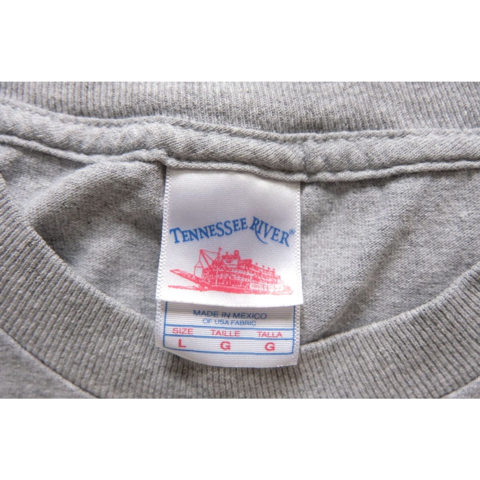 Vintage VINTAGE TENNESSEE RIVER T-SHIRT GRAPHIC GRAY MEN L SZ 28" LENGTH FUNNY Y2K VIDEO GAME 2000s SHIRT Mens Size US L / EU 52-54 / 3 - 7 Thumbnail