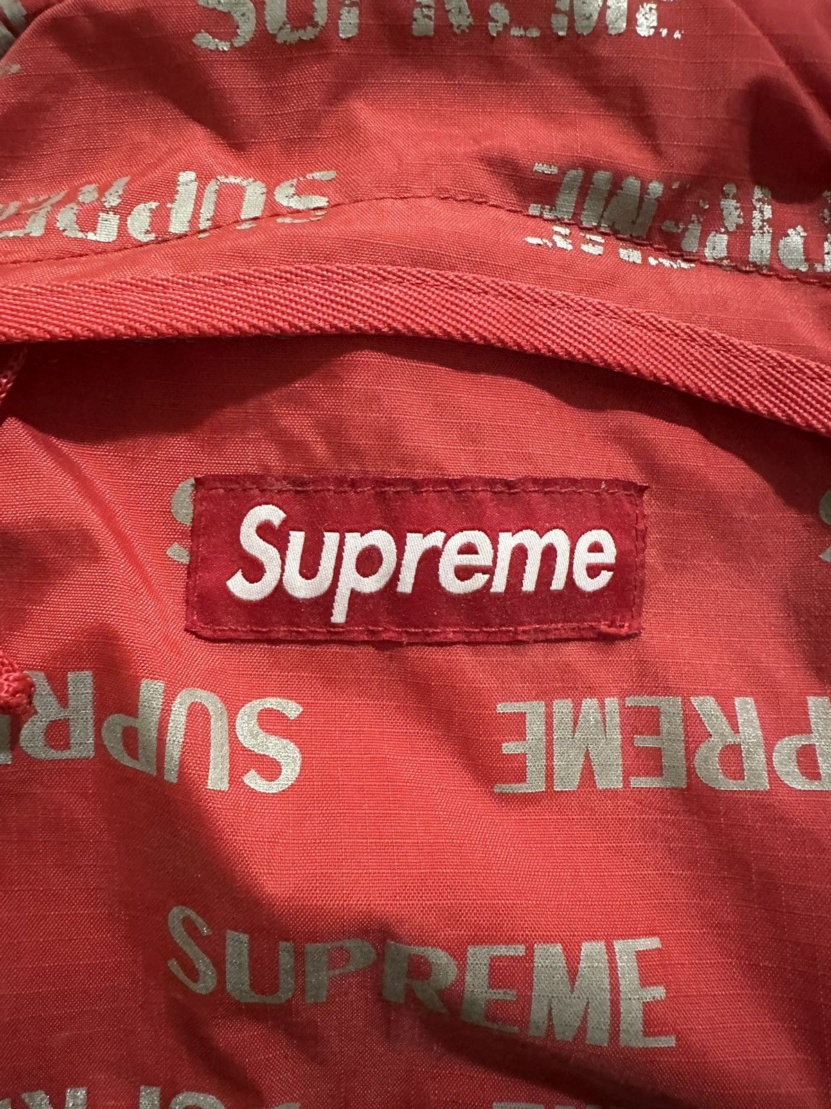 Supreme FW16 Supreme Reflective Repeat Logo Backpack Red Size ONE SIZE - 3 Thumbnail