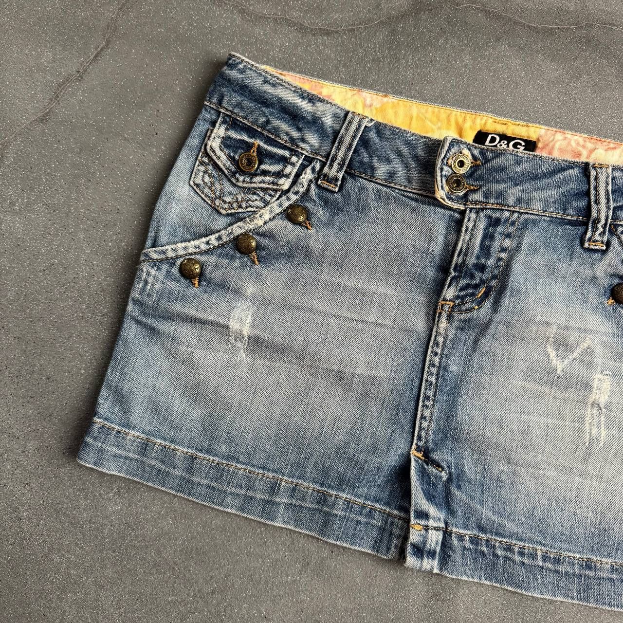 Dolce & Gabbana × Vintage D&G Dolce & Gabbana Vintage Mini Skirt Size 27" / US 4 / IT 40 - 6 Thumbnail