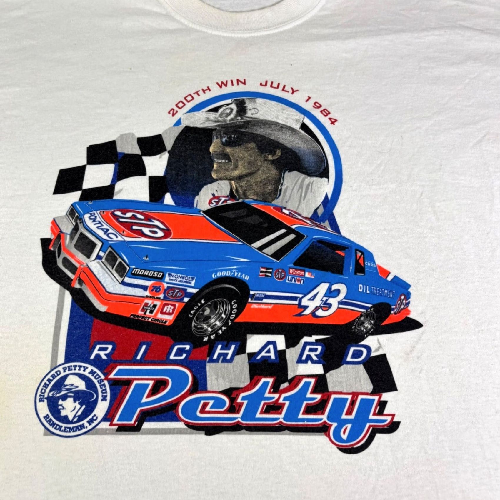 Gildan VINTAGE Richard Petty 43 STP 200th Win July 1994 Nascar T Shirt Gildan Heavyweight XL White Crew Neck Short Sleeve Unisex Adults Size US XL / EU 56 / 4 - 7 Thumbnail
