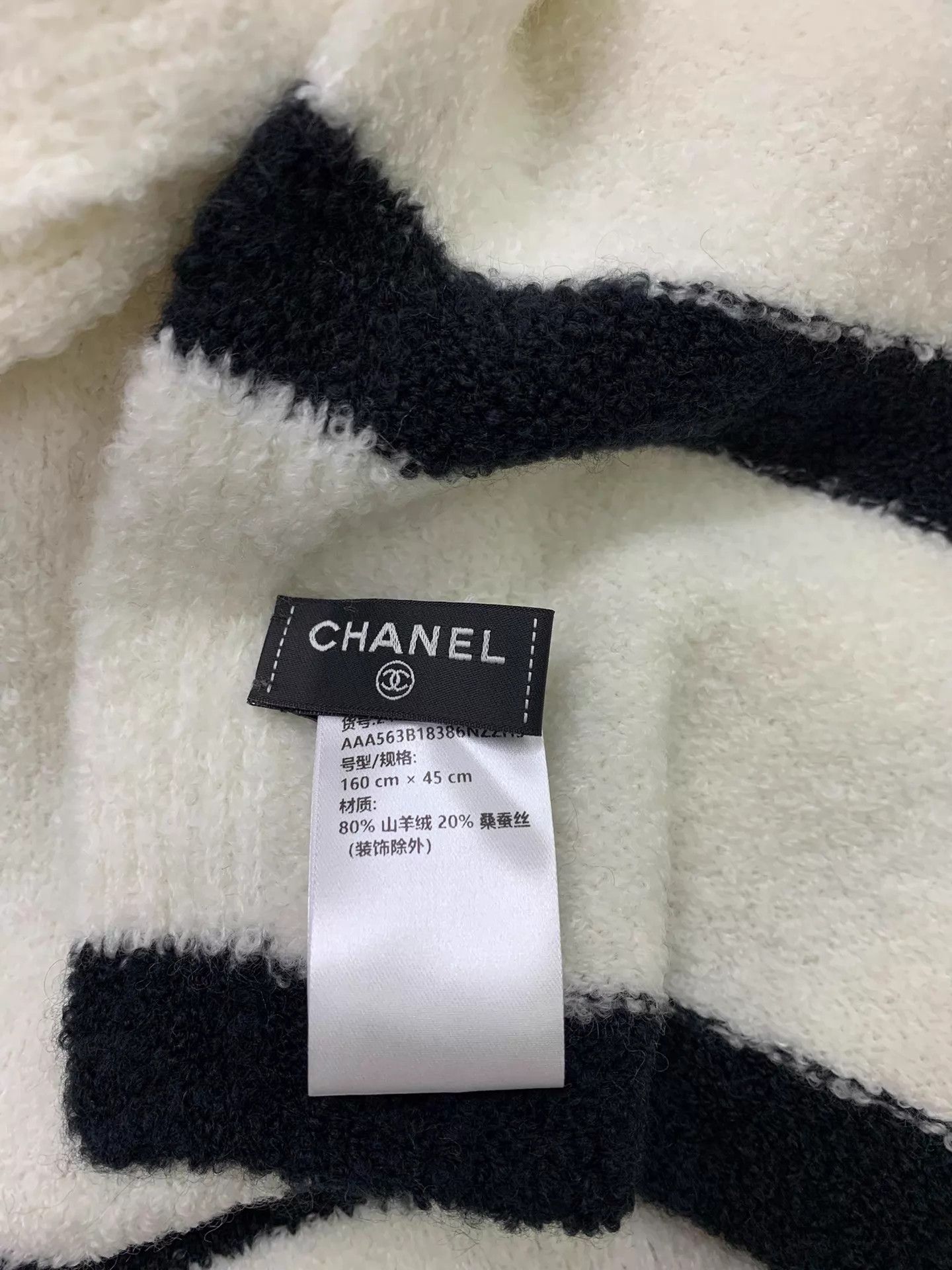 Chanel Chanel Women's Black & White Logo Cashmere Scarf Size ONE SIZE - 5 Thumbnail