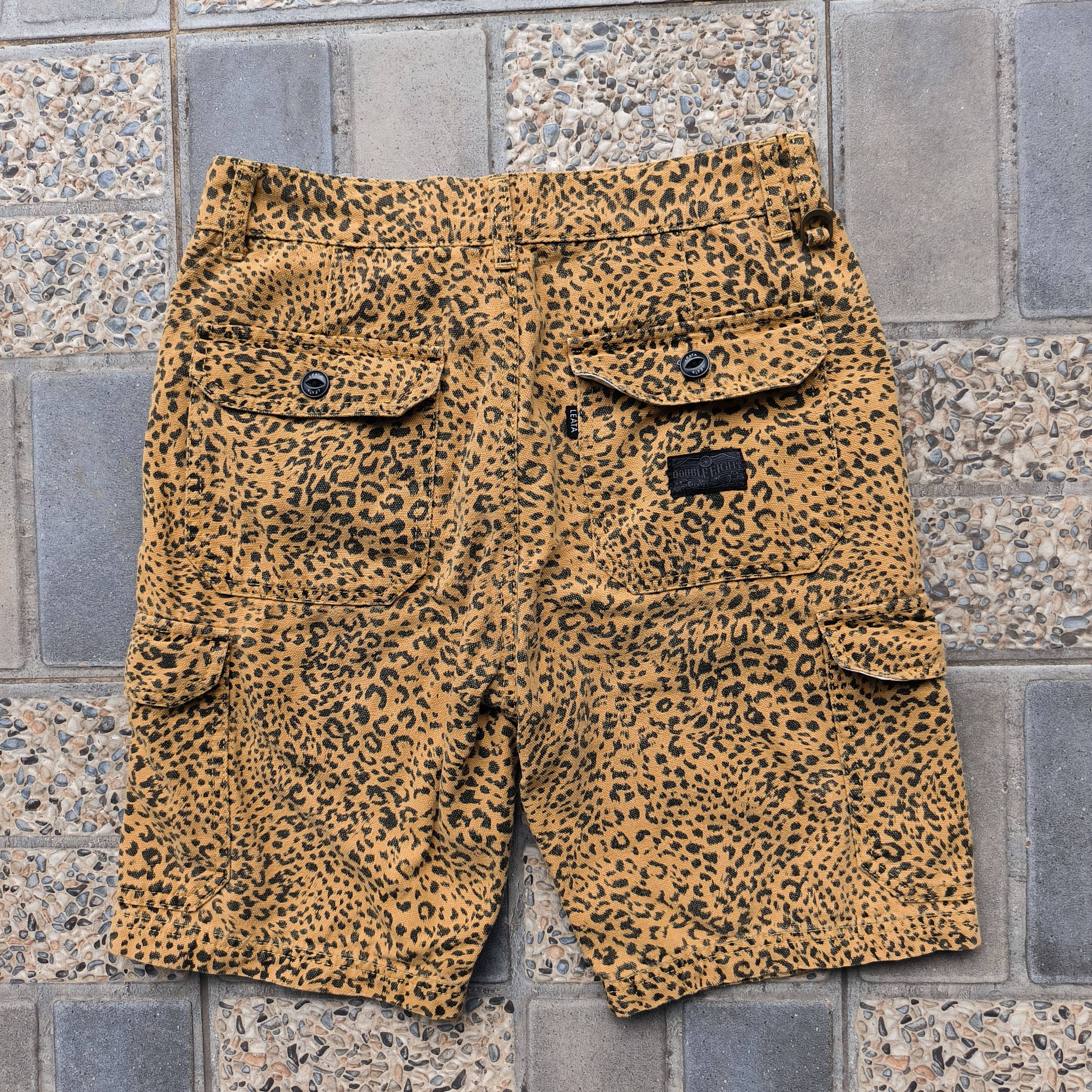 Japanese Brand Vintage Leata Leopard Cargo Shorts Size US 30 / EU 46 - 4 Thumbnail